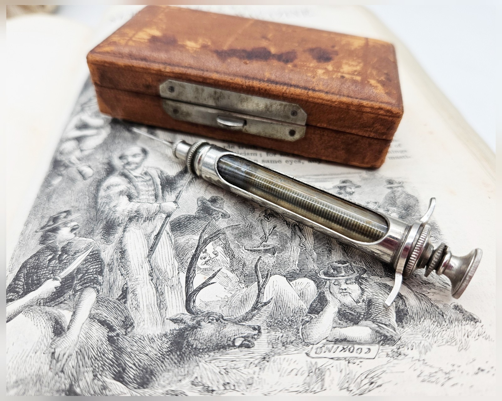 Antique Medical Surgical Glass Metal Syringe Hypodermic Leather Case Set Needle