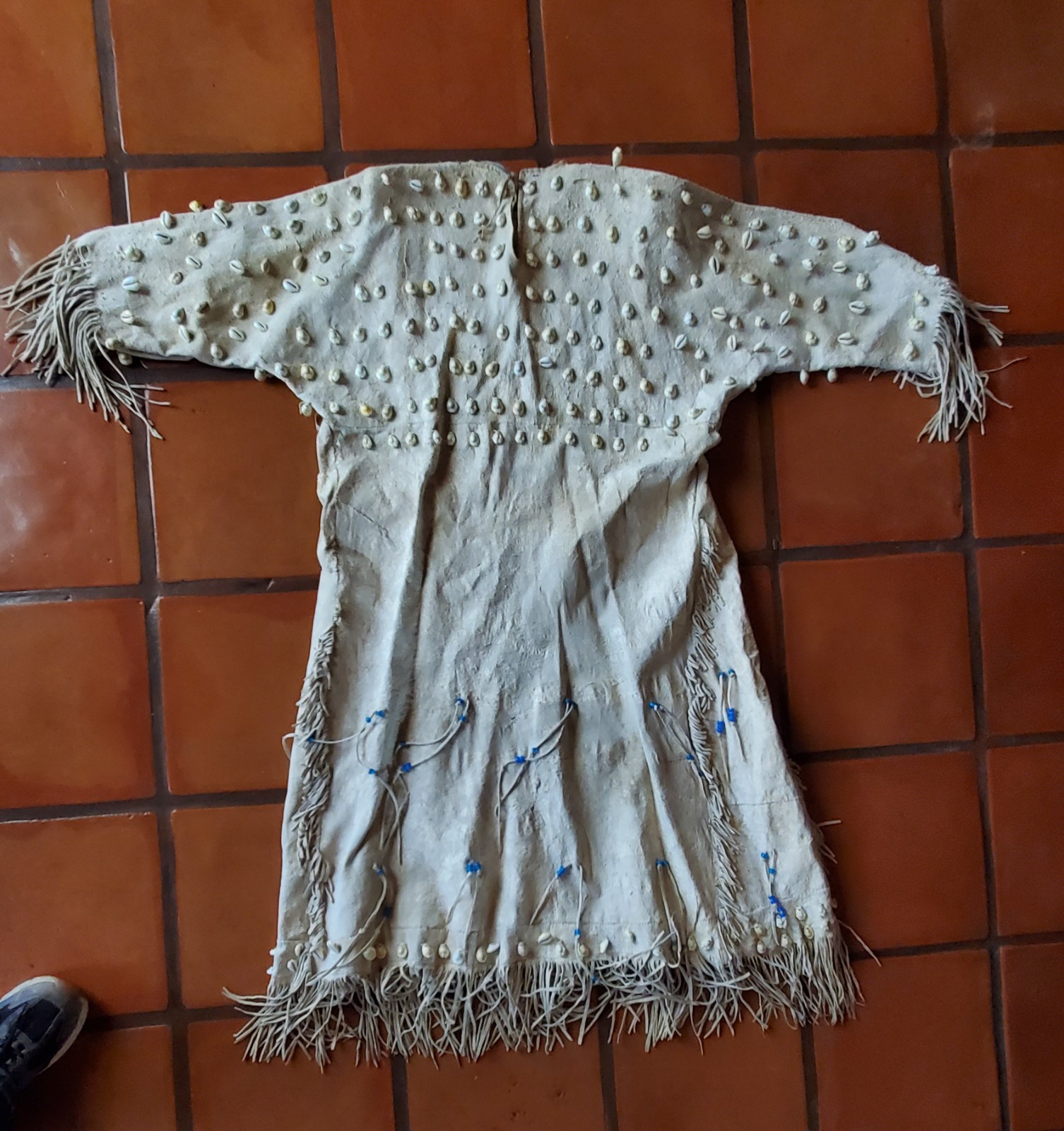 Antique OLD Native American plains Indian womans dress hide 19th c.