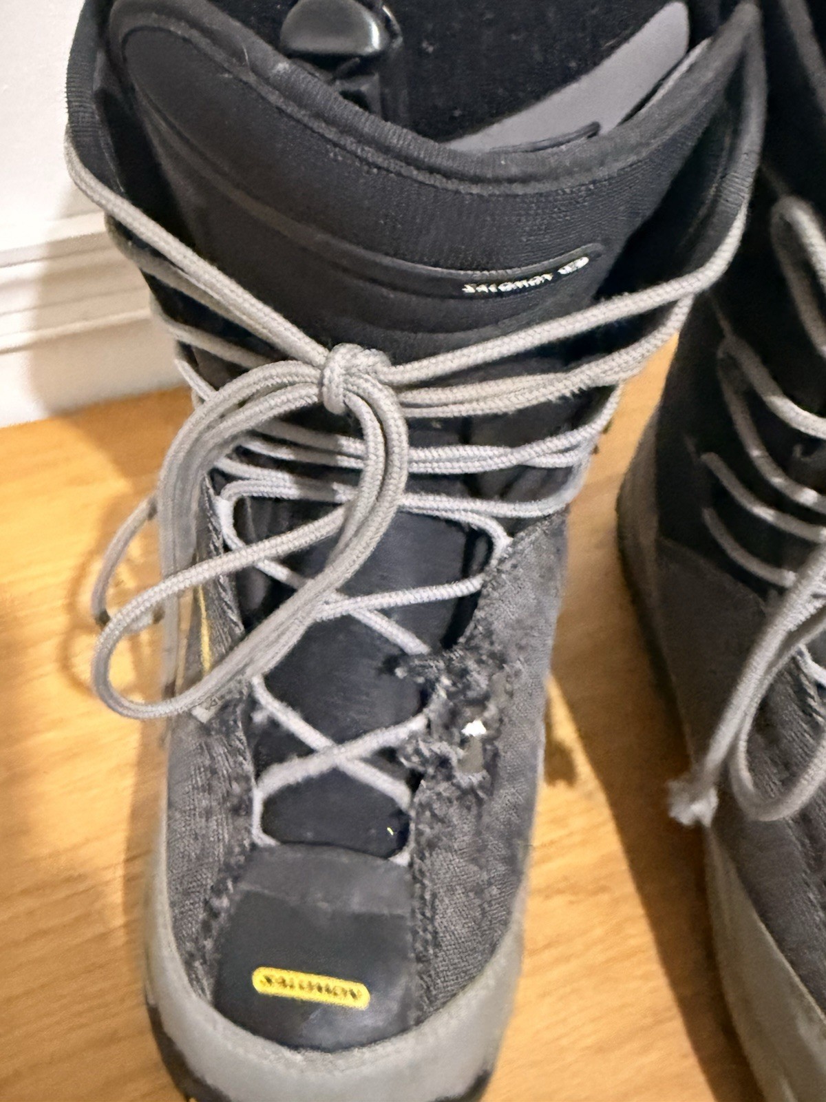 Salomon Thermicfit Size 9 Snow Shoes Black &grey