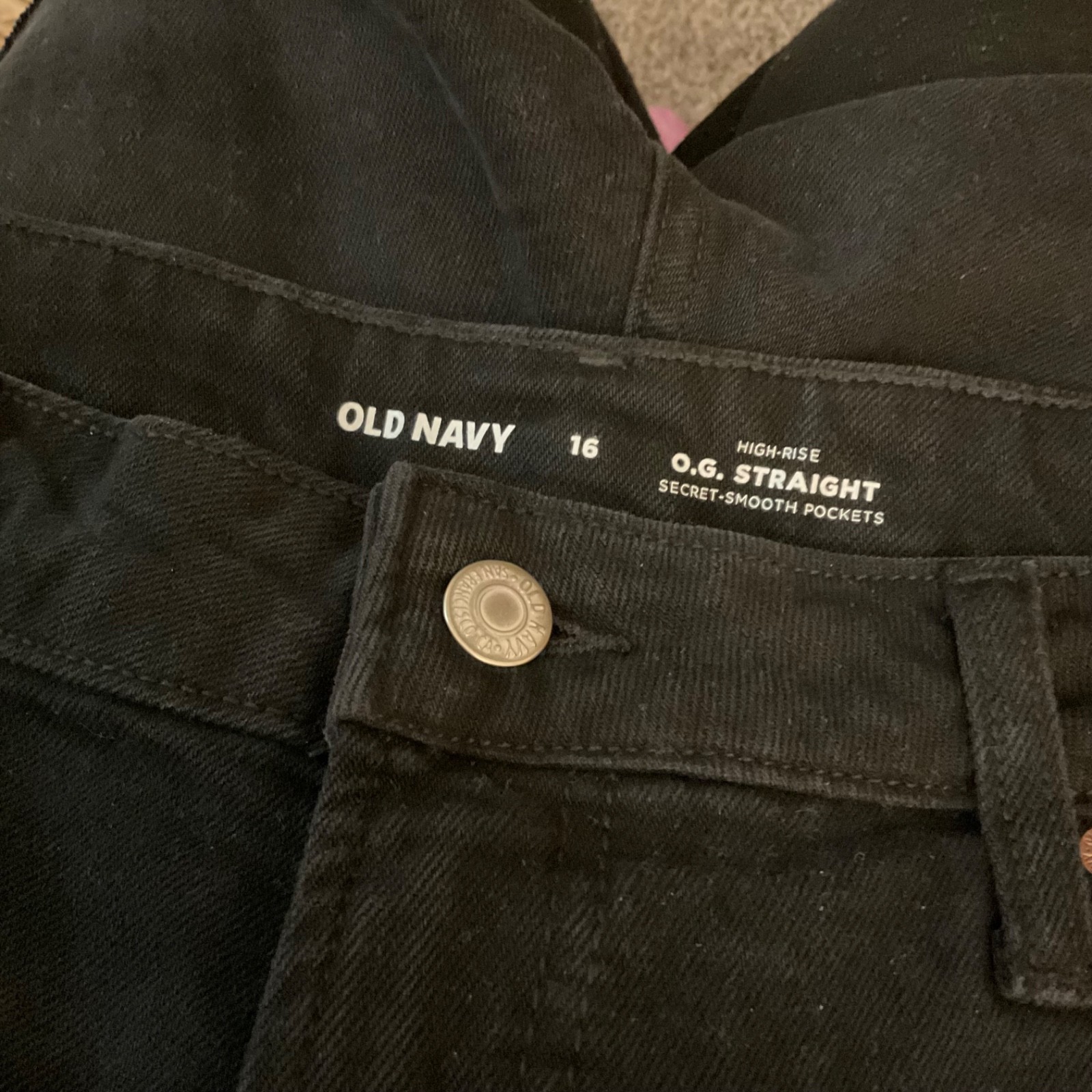 Old Navy High-Rise OG Straight Black Jean Shorts Women’s Sz 16 Raw Hems NWT