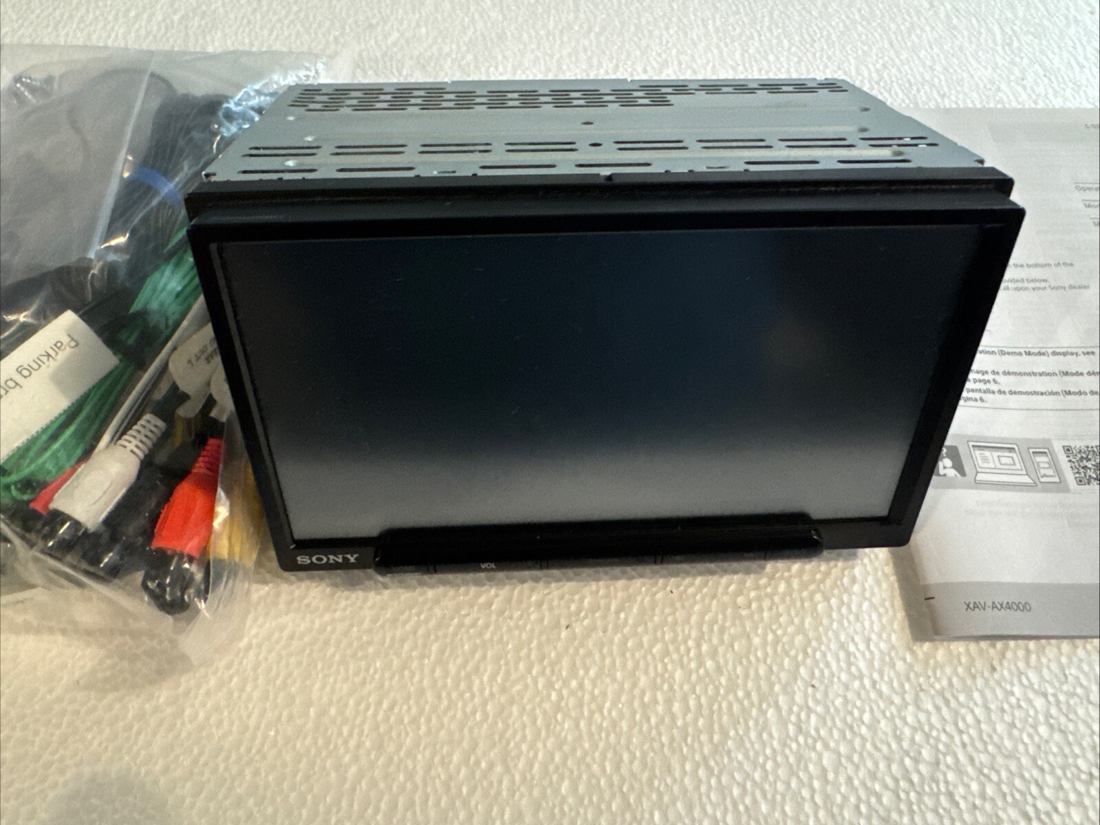 SONY XAV-AX4000 Multimedia Receiver Car Play/Android XAVAX4000