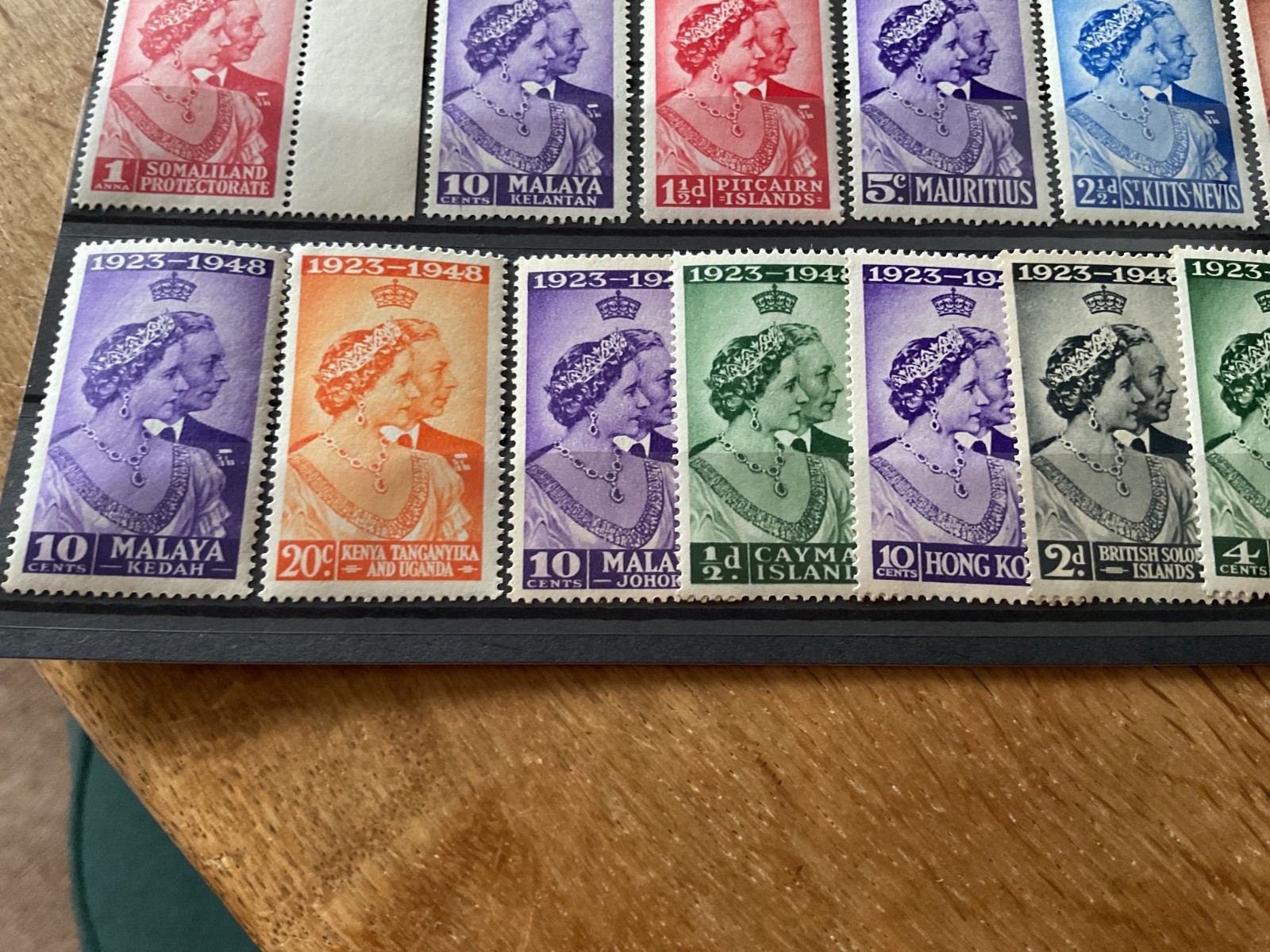 Commonwealth Mint never hinged stamps B1556