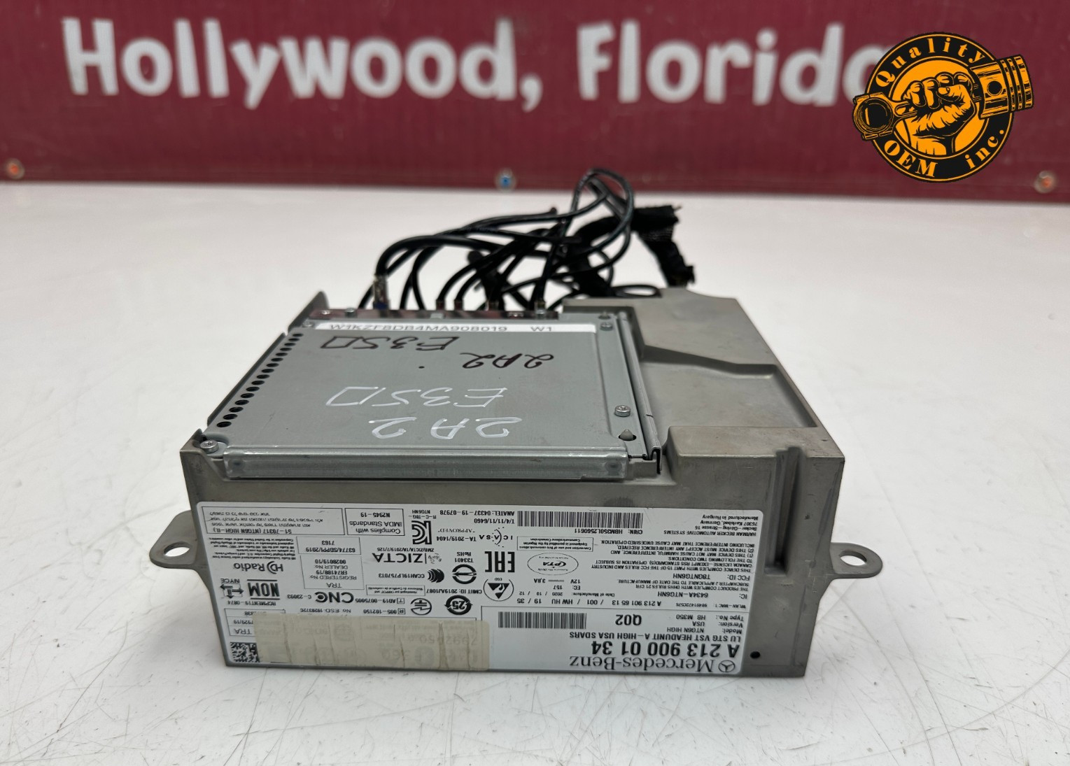 2019-2023 MERCEDES AMG GT E CLASS COMMAND RADIO HEAD UNIT PLAYER RECEIVER OE 25k