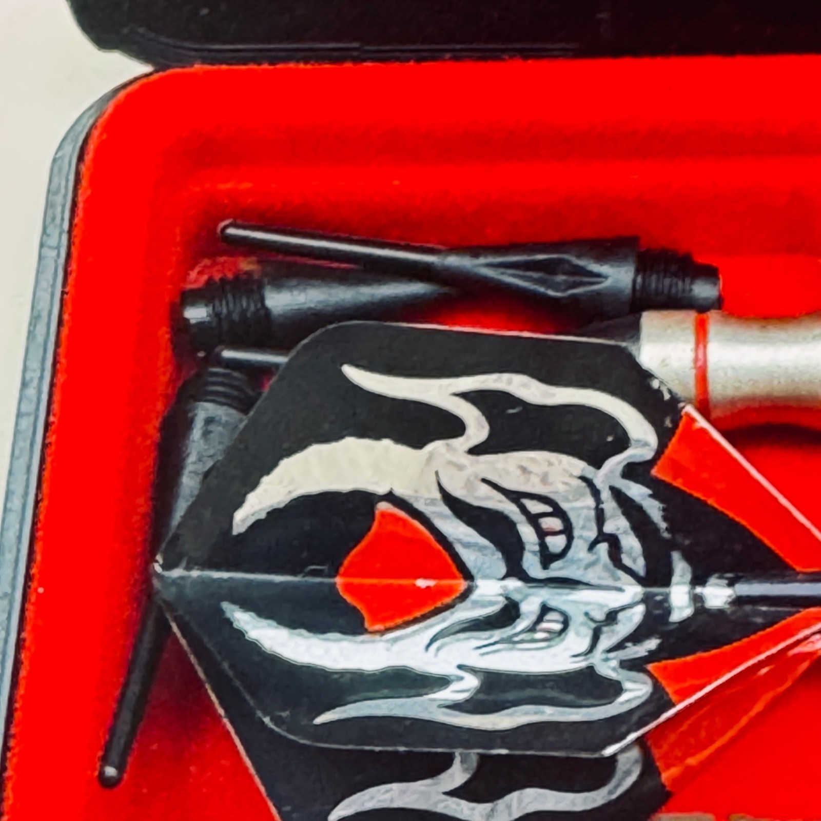 Dart World Stingray Adjustable Weight Soft Tip Darts Complete Set Of 3 Devil