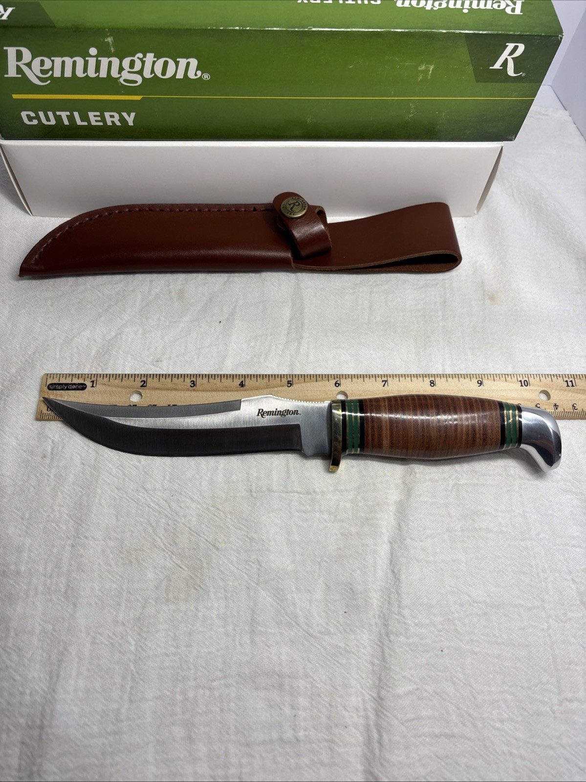 Remington Hunting Knife Fixed Blade Stacked Leather Handle Leather Sheath R15722