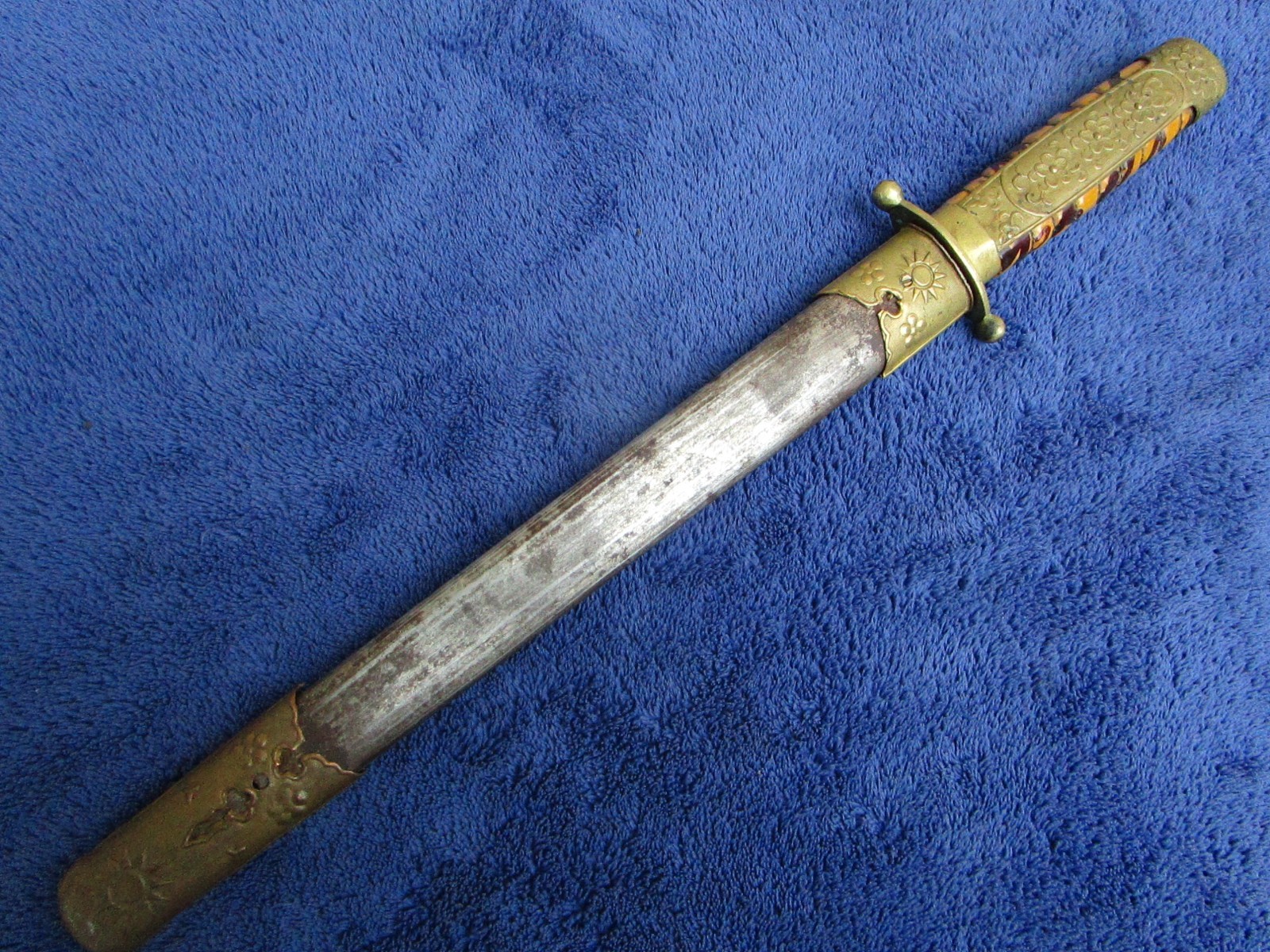RARE ORIGINAL WW2 CHINESE NATIONALIST CHAI KAN SHEK DAGGER AND SCABBARD