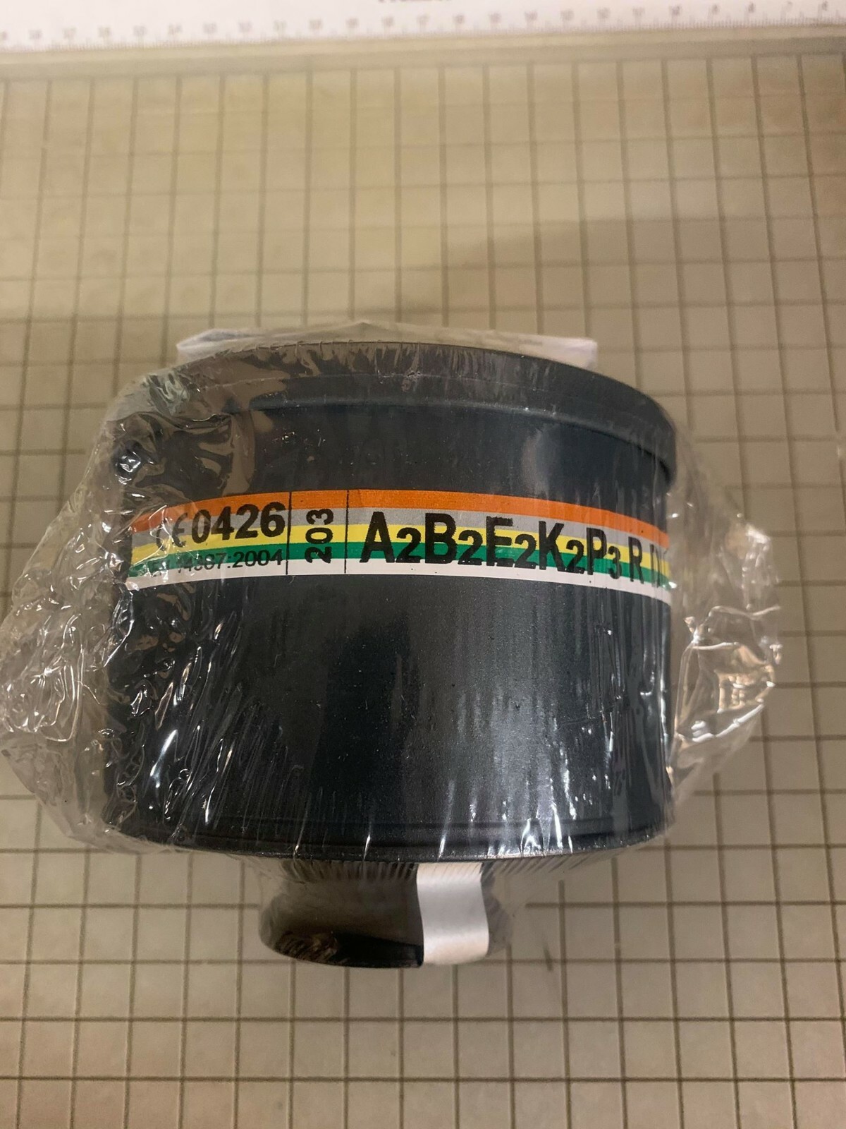 NBC Gas Mask Military-Grade SGE 400/3 Comes with TWO 40mm NATO CBRN Filters, NIB