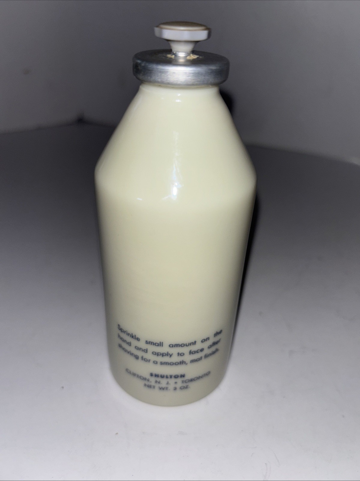 Vintage OLD SPICE Shulton After Shave Talcum Powder 3 OZ Milk Glass Bottle Full