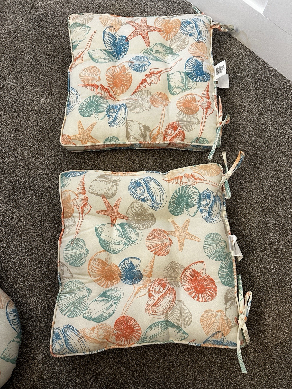 OUTDOOR Patio CHAIR Tufted CUSHIONS (4) & Love Seat (1) BRAND NEW - 5 Total