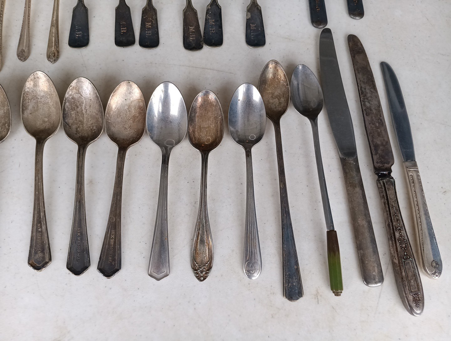 Lot Of 41 Vintage Silver Plate And Stainless WM Rogers Victor Silco Silverware