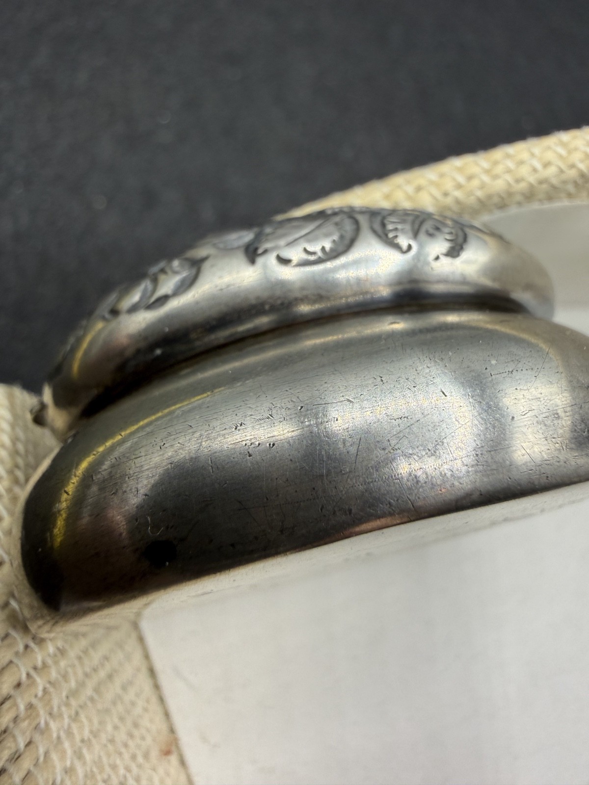 ANTIQUE STERLING SILVER FRANK SMITH ROUND DECORATIVE PILL TRINKET SNUFF BOX