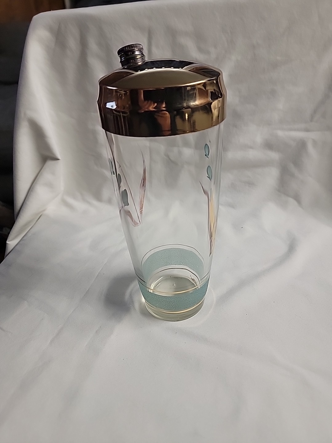 Vintage glass cocktail martini shaker with Painted Shells Design Beach Style