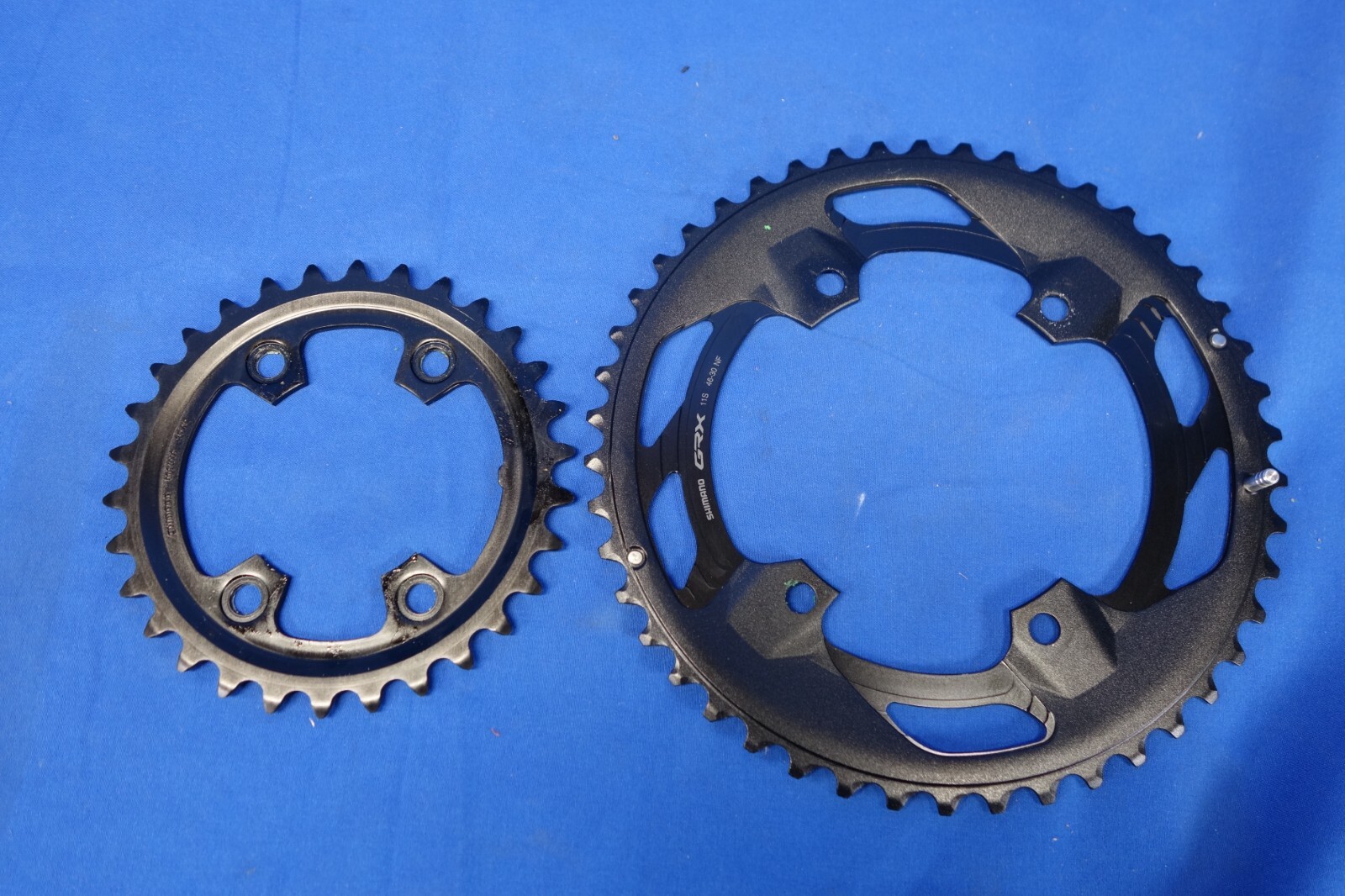 New Shimano GRX 600 Chainring set, 46/30t 11 Speed, FC-RX600, 110/80 PCD