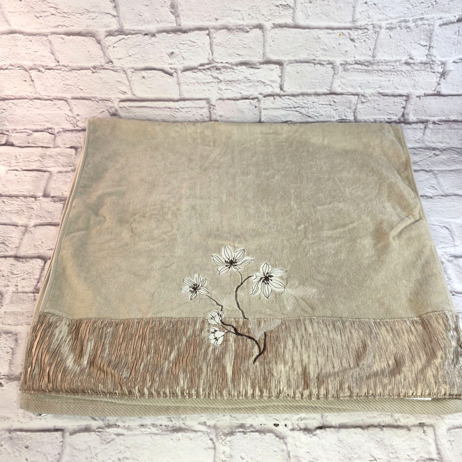 Croscill Magnolia Bath Towel 6-Piece Set Beige Embroidered Floral 100% Cotton