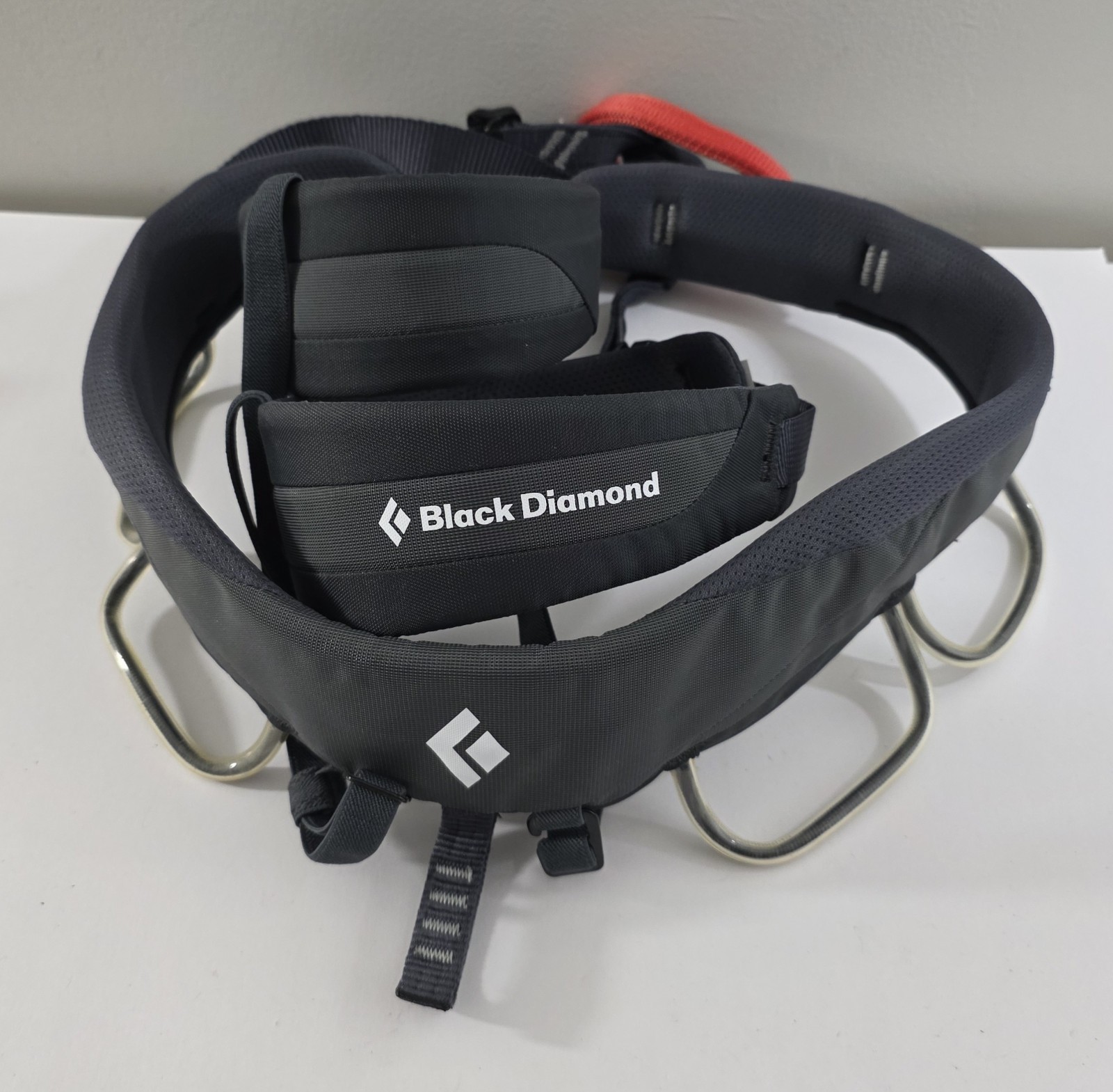 Black Diamond Momentum Climbing Harness Graphite - Size Medium 30"-33"
