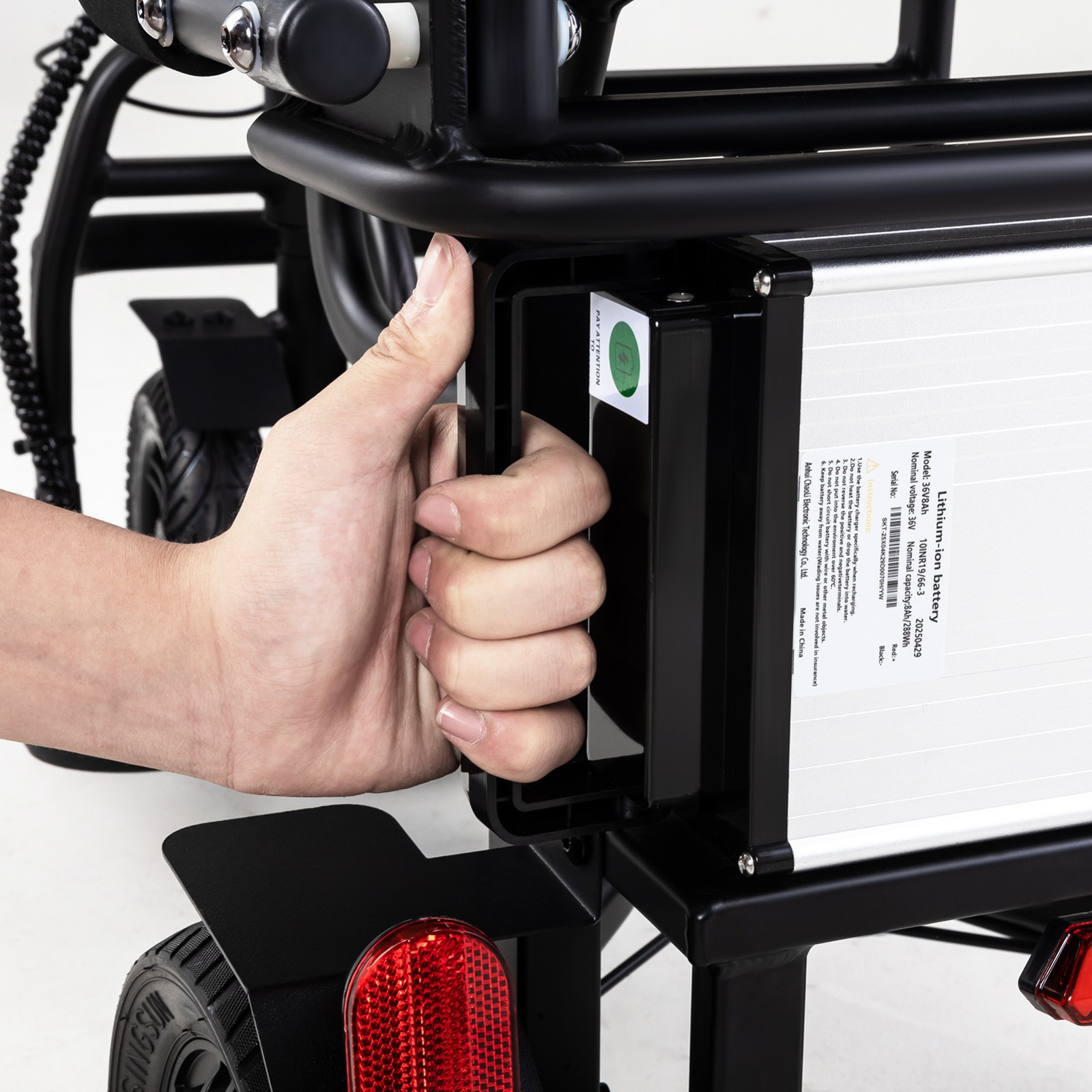 Lightweight Mobility Scooter, Cruise control, 300 W 20 Miles Range, Turn Light