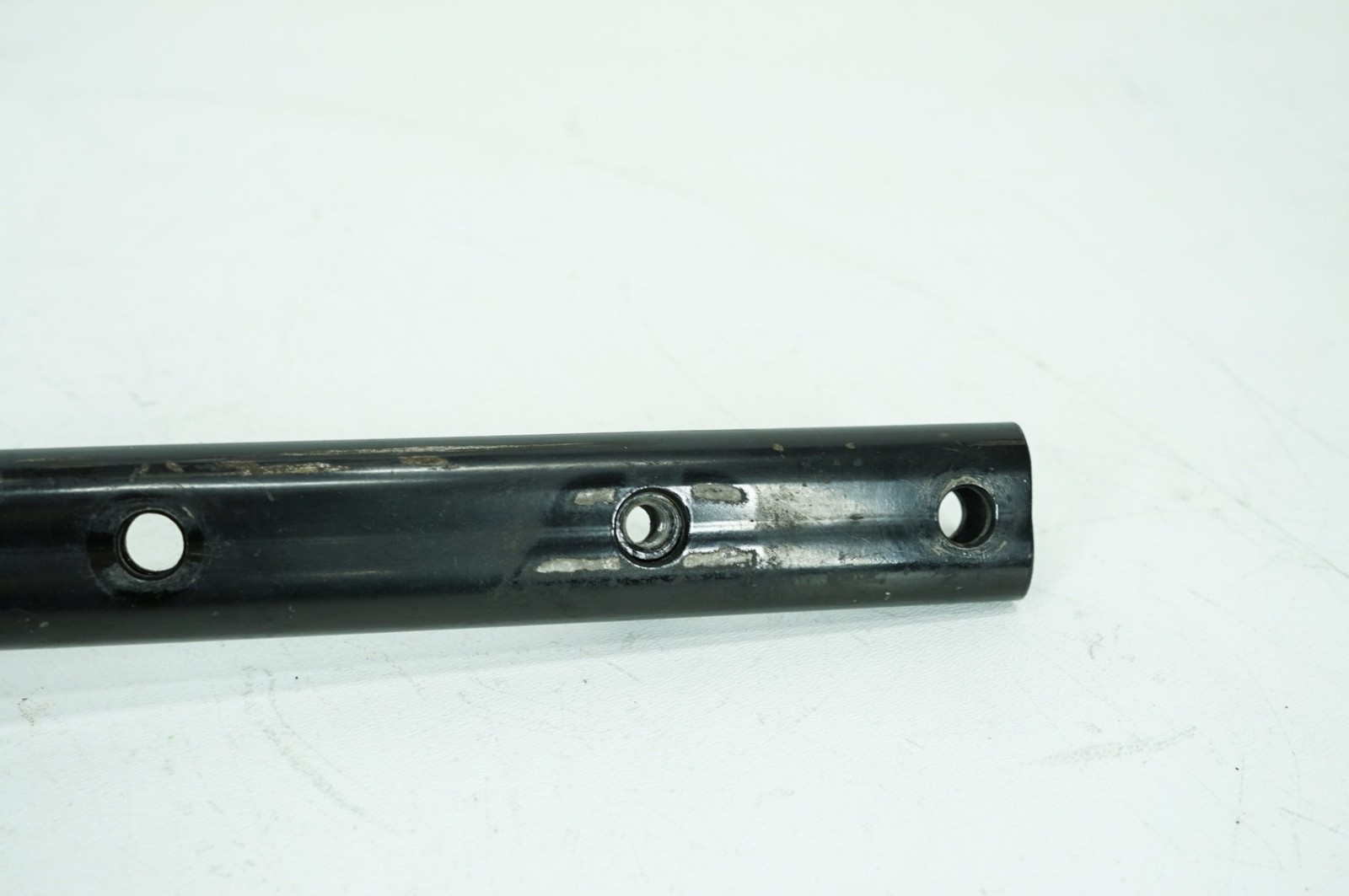 14 Harley Sportster XL883 L OEM Exhaust Muffler Interconnect Bracket Support Bar