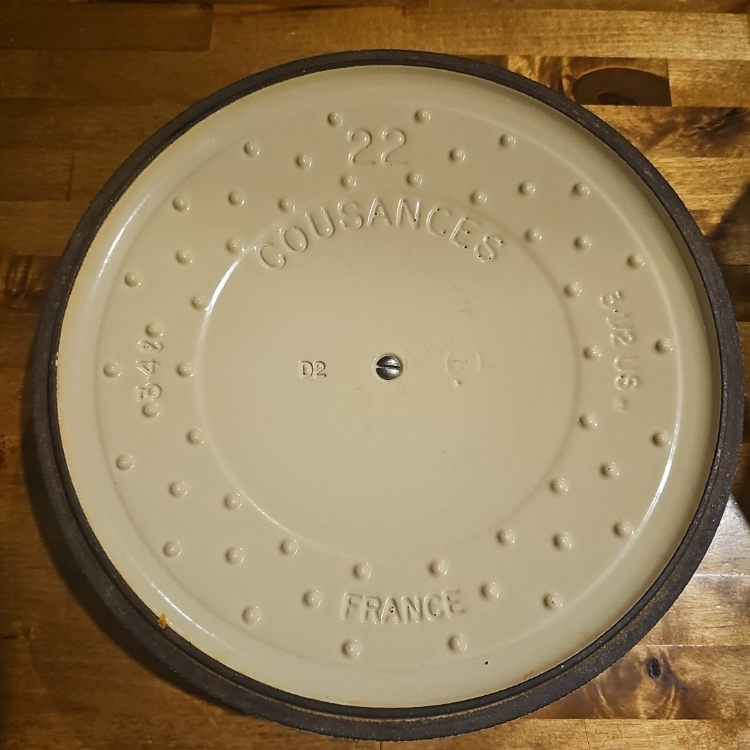 Vintage Cousances 22 Dutch Oven Beige 3.5 Quart Made in France Le Creuset