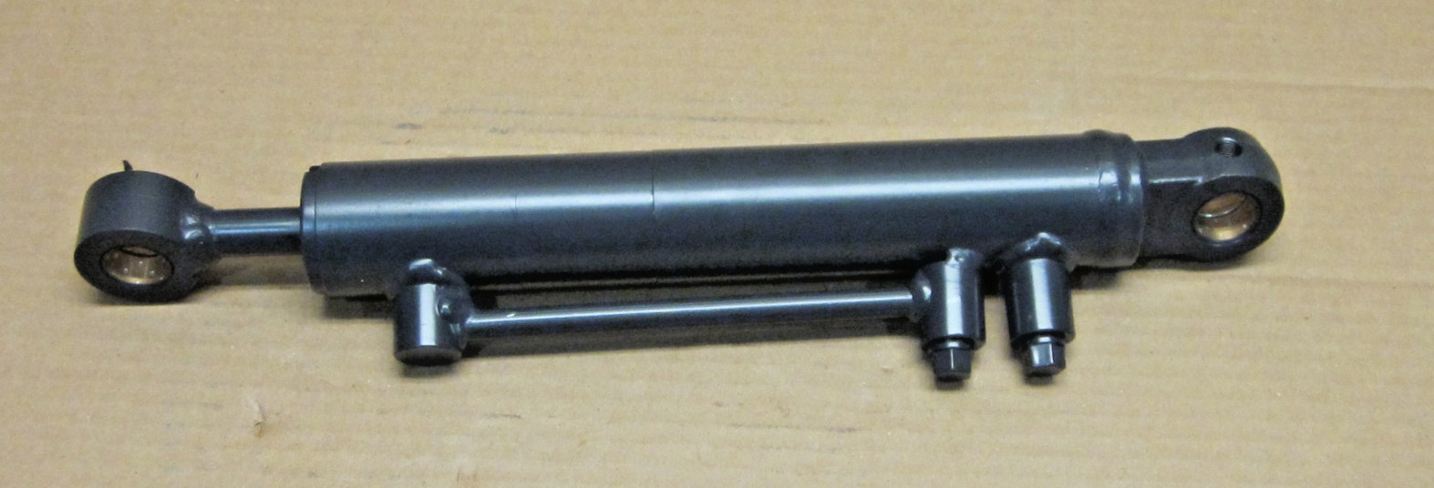 Ford New Holland Steering Cylinder 4WD models 1320 1520 1620 1715 1925 TC D DX