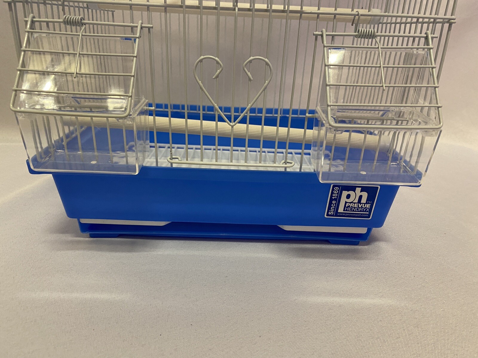 Prevue Pet Products Flat Top Economy Small Bird Cage Small Blue Plastic Base