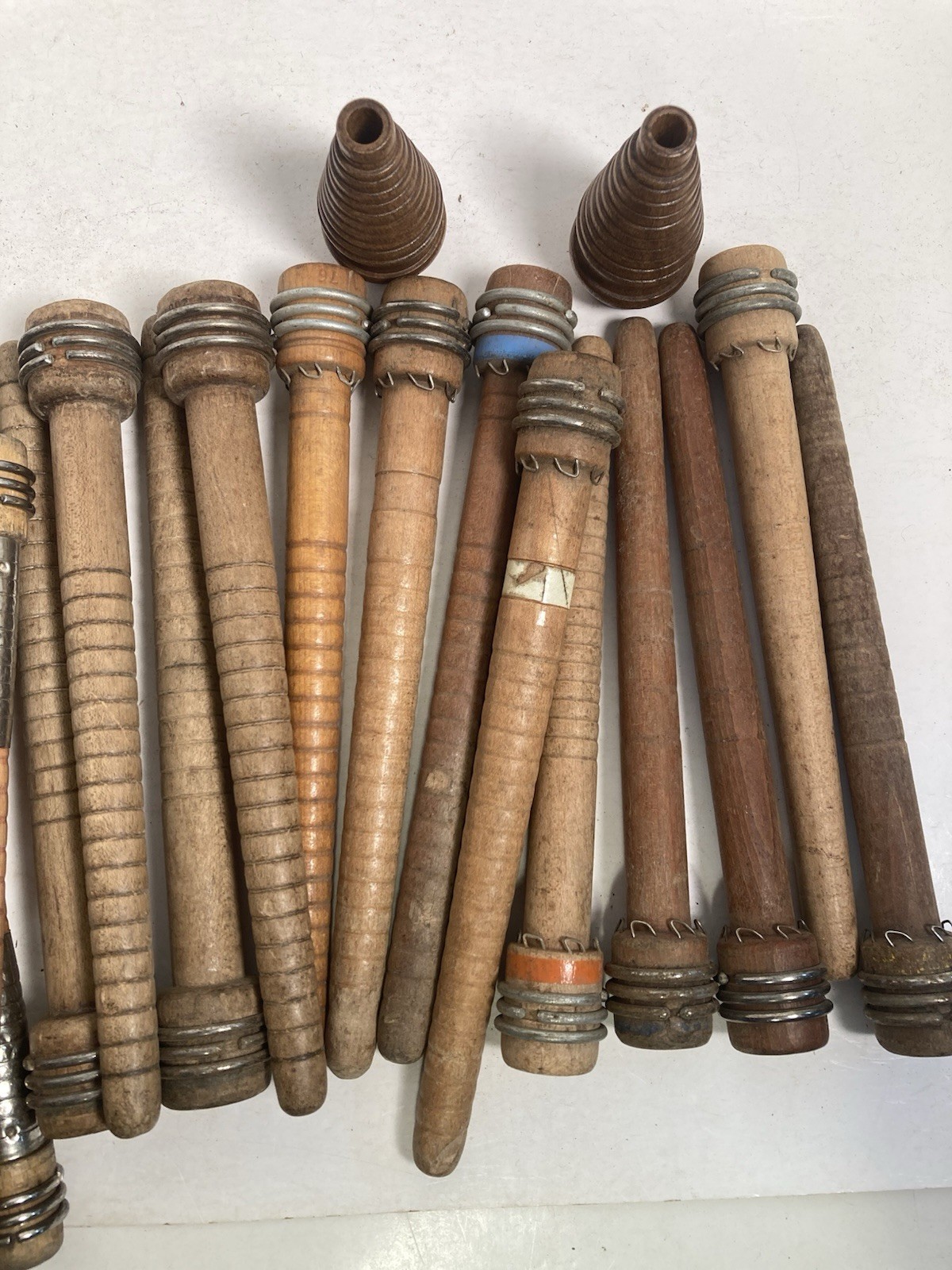 Wood Spools Bobbins Wooden Industrial 3"-8.75" Vintage Quills Mix Lot-30: