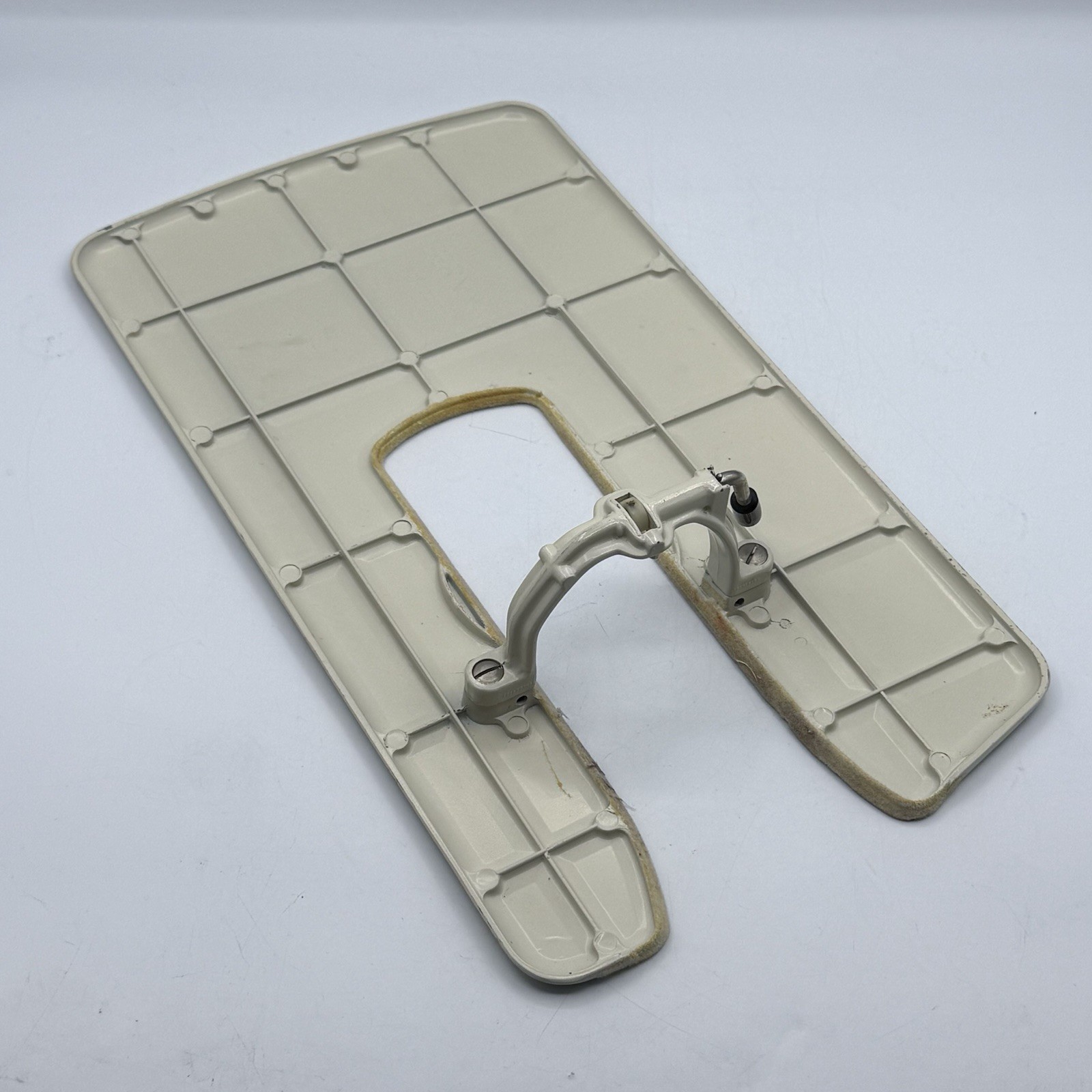 BERNINA 830 Record Sewing Machine Red Hard Case/Foot Pedal Storage/Extension