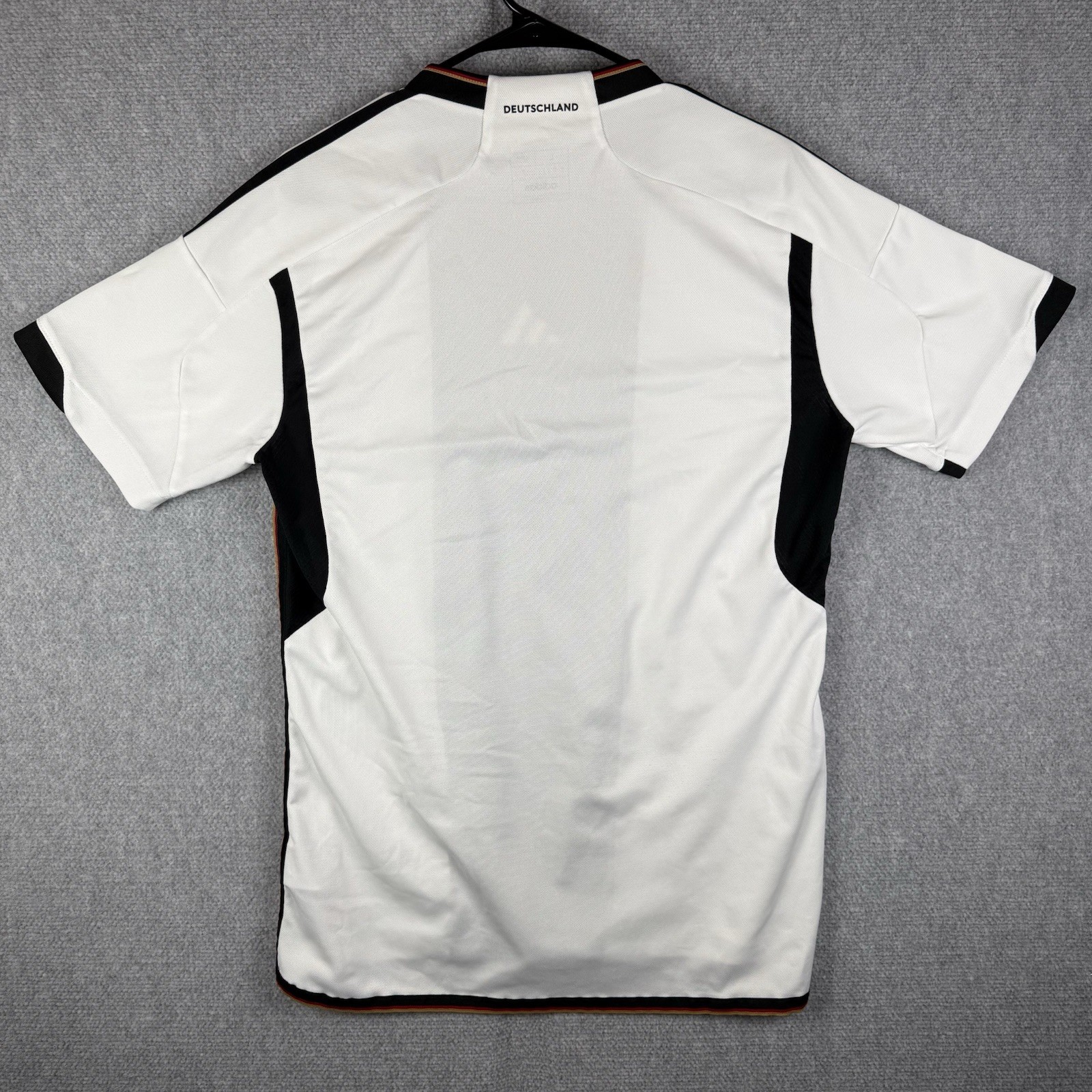 Adidas 2022 FIFA World Cup Germany White Black Soccer Jersey Shirt Size Large