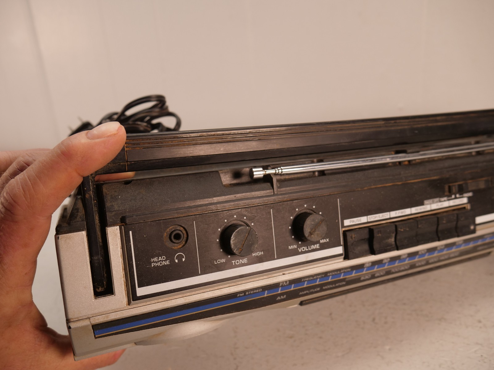 General Electric 3-5623a AM/FM Portable Radio Cassette Player Recorder