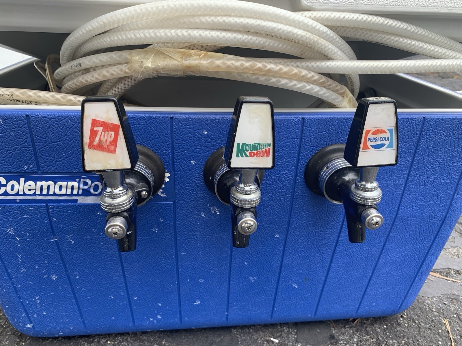 Jockey Box Coleman Cooler Pop w/ 3 Faucet Pepsi 7up Mountain Dew 5248-5286-5296