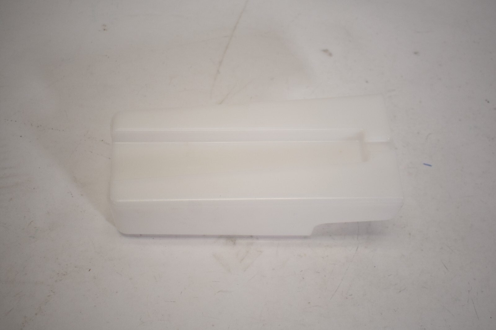 Cambro IBSH24 Ingredient Bin Scoop Holder for 24 oz Replacement Part ONLY White