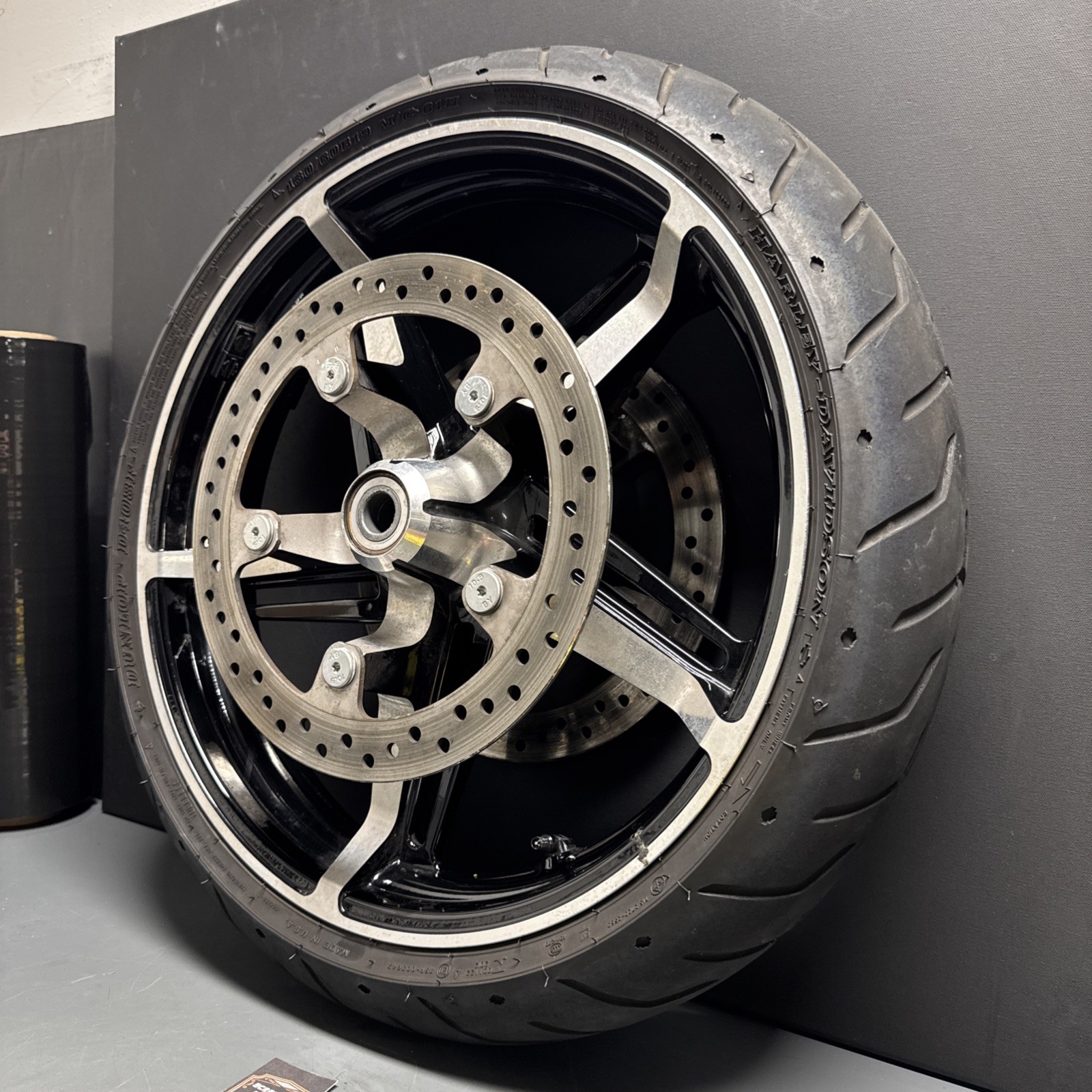 HARLEY TOURING HELIX 19x3.5 FRONT WHEEL ROTORS TIRE 43300926 41500158A 43100045