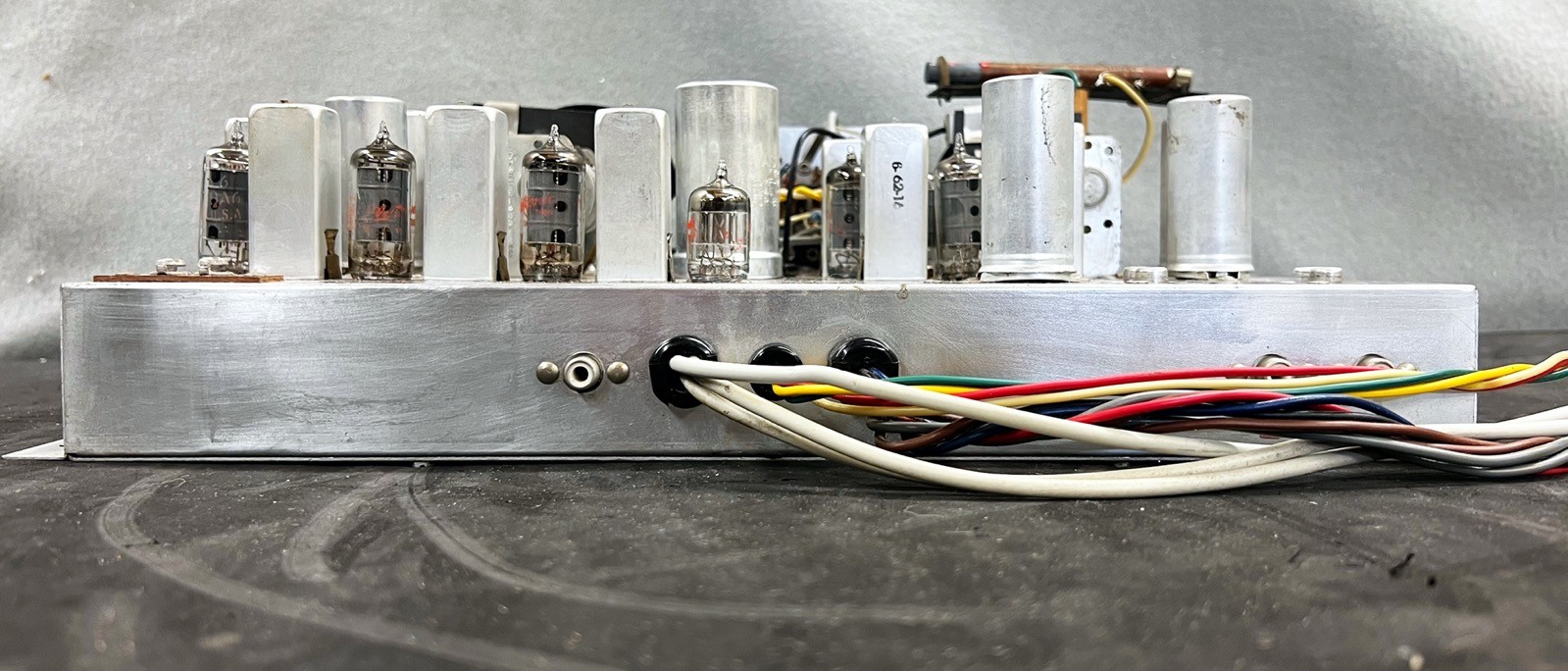 The New Englander by Guild Tube Amp & AM/FM Tuner Console Chassis