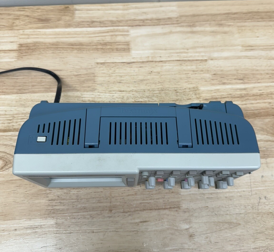 Tektronix TDS2024, 4 Channel, 200MHz, 2GS/s, Digital Storage Oscilloscope