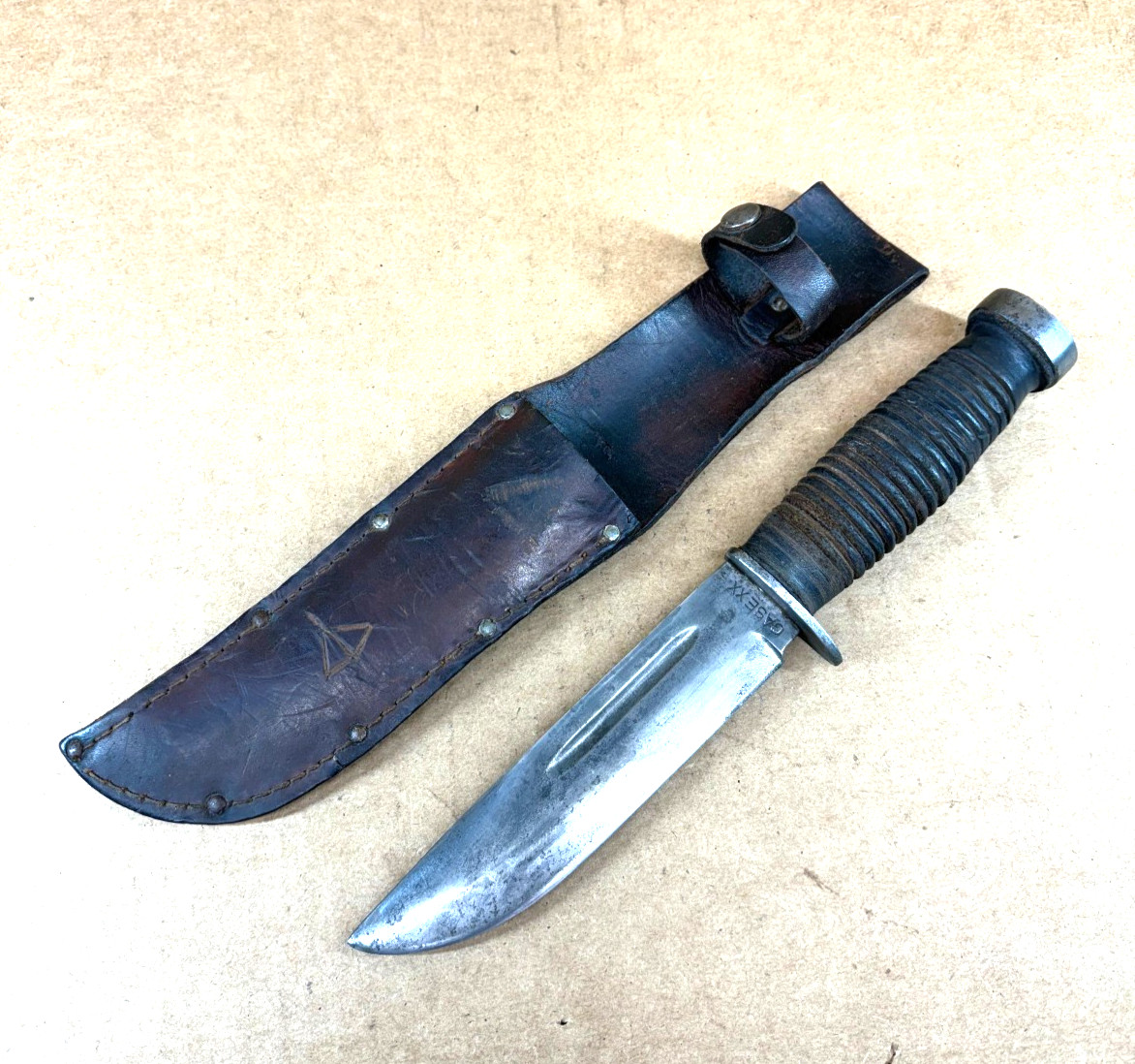Vintage WWll Case XX 337-6" Q Quartermaster Combat Fighting Knife w Sheath LOOK