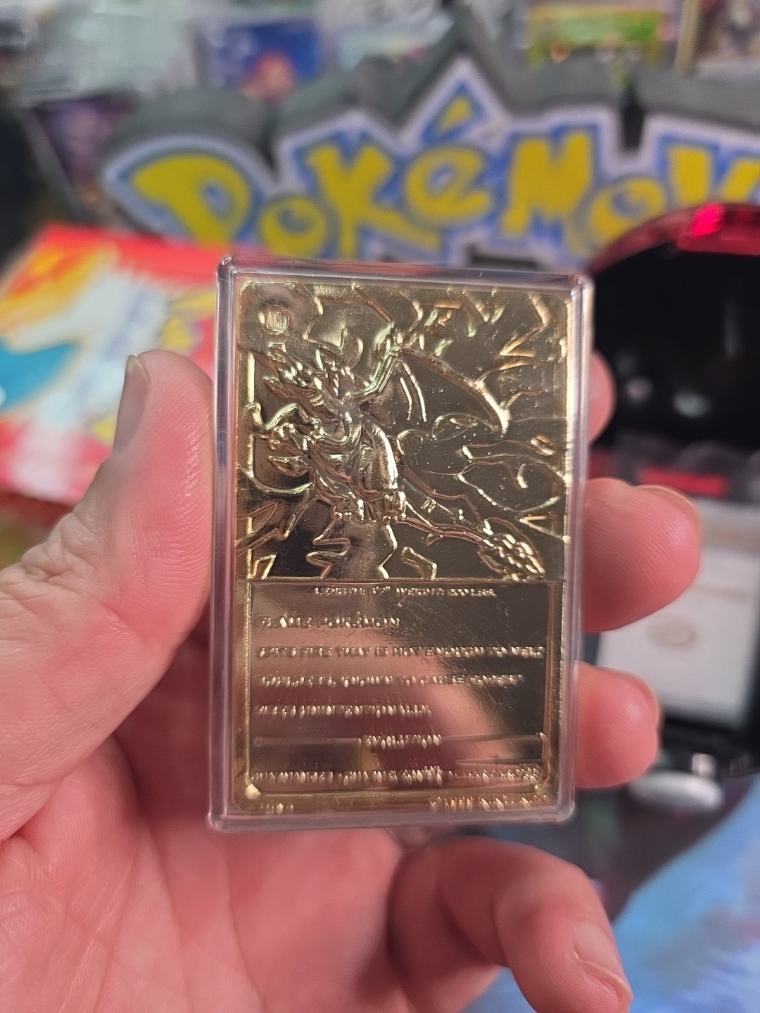 1998 NINTENDO CHARIZARD LIMITED EDITION 23K GOLD PLATED TRADING CARD