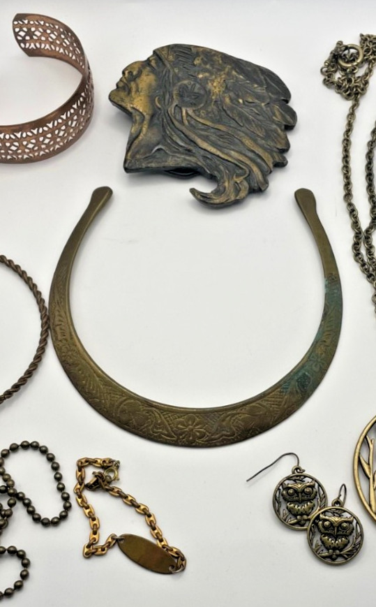 Vintage Brass Wearable Jewelry Lot 17 Pc Mixed Metals Brass tone Copper tone 1lb