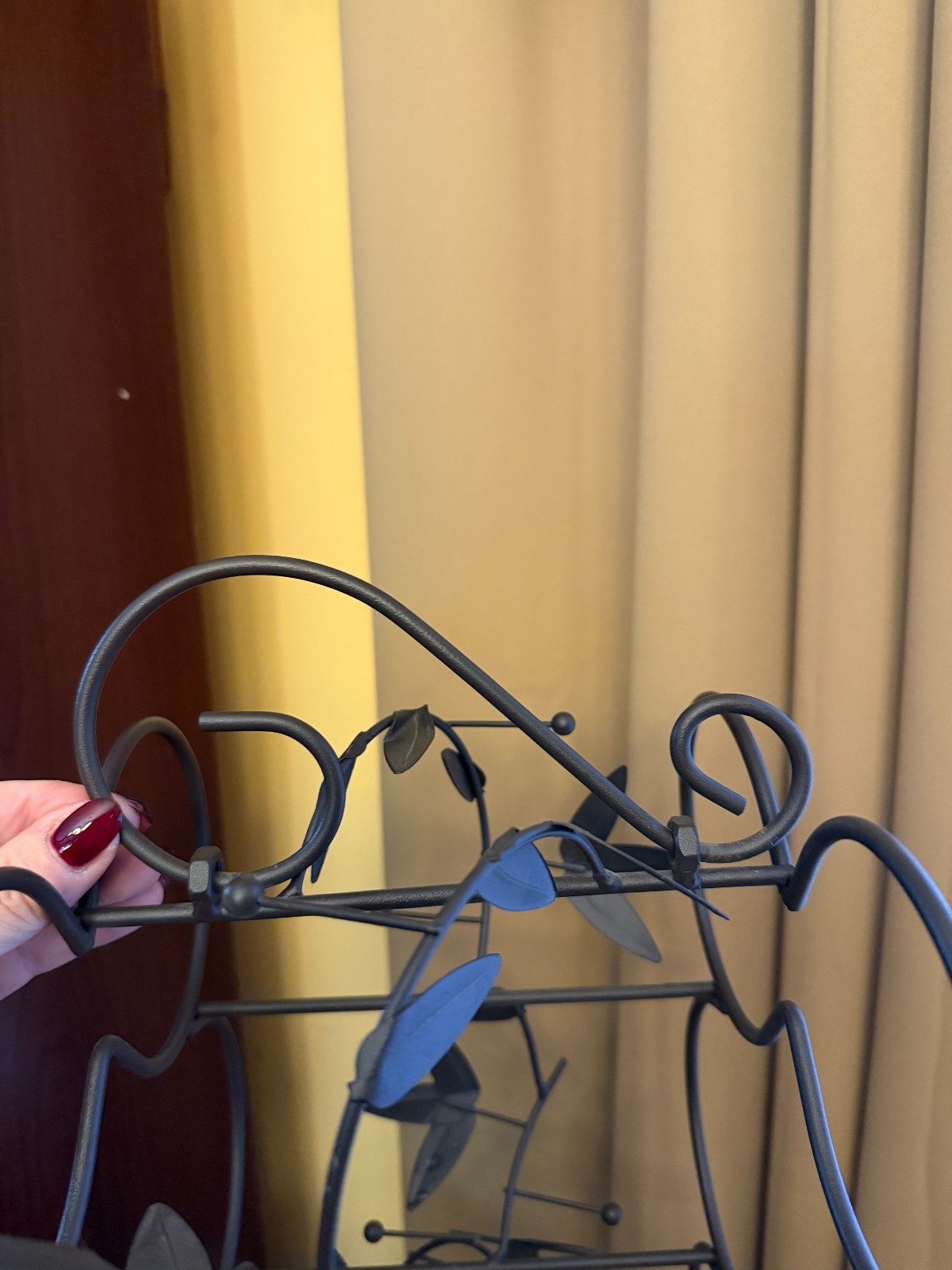 "My Gift" 6 bottle metal wine rack in brown