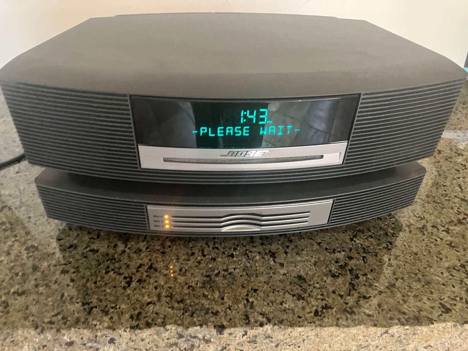 Bose Wave Music System CD AM/FM Radio AWRCC1 + 3 Disc Parts Repair not working