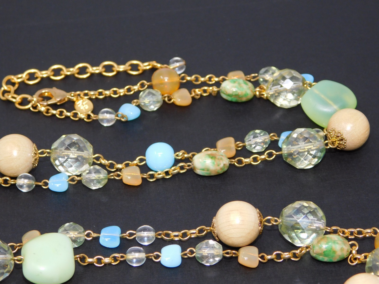 Vintage JOAN RIVERS Ornate Wood Green Glass Bead Chain Flapper Rope 70" Necklace