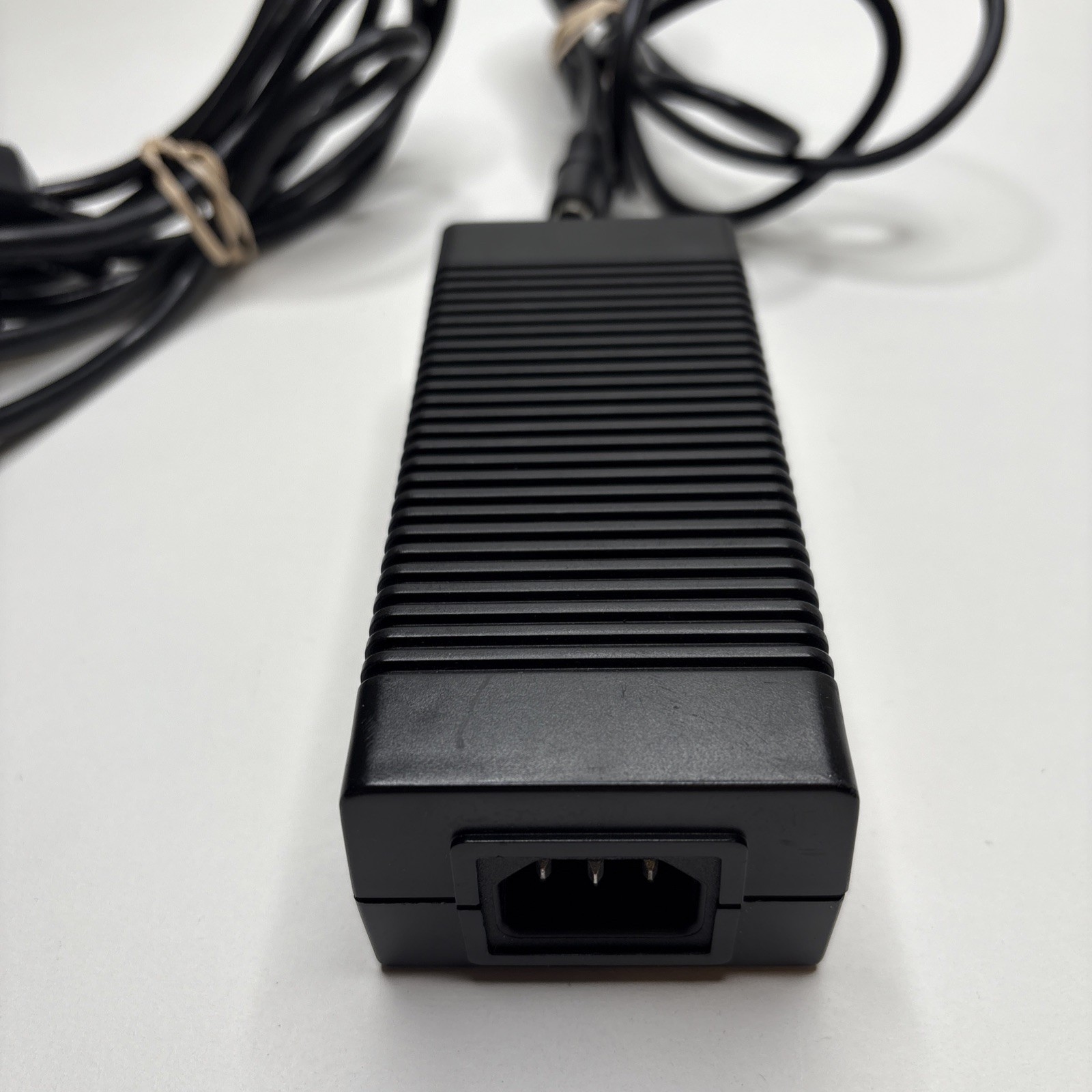 Cisco AC Adapter 34-0772-01 Power Supply 6-pin DIN connector 13.8V Yokogawa