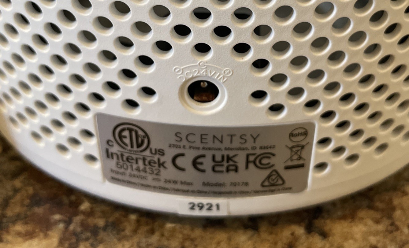 Scentsy Air Purifier Includes Only One Air Filter And Plug No Other Accessories