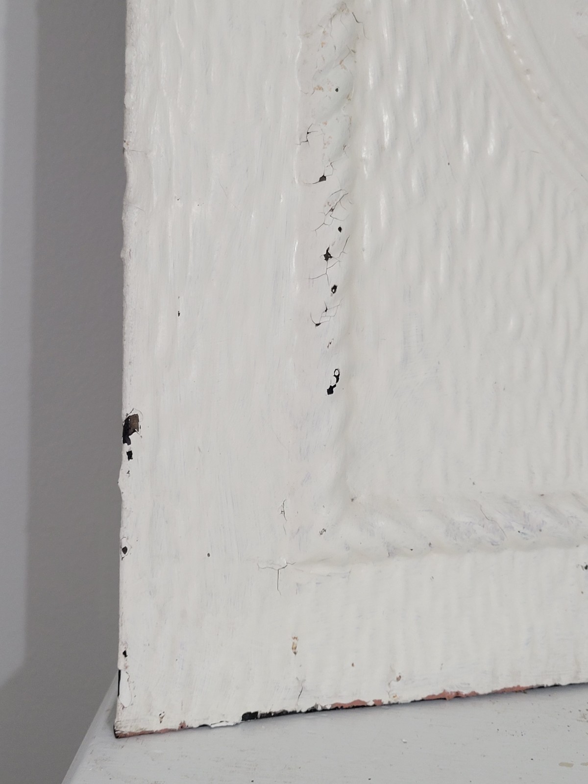 EXQUISITE~ CHIPPY WHITE ANTIQUE ART NOUVEAU LADY TIN FIREPLACE SUMMER COVER 26"