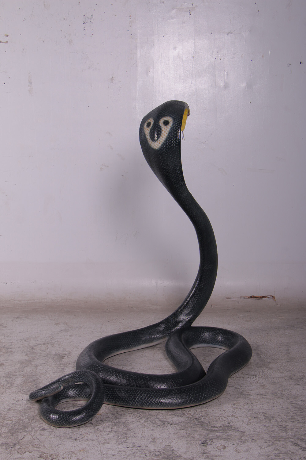 King Cobra Snake Life Size Resin Statue Jungle Decor Safari Reptile Display Prop