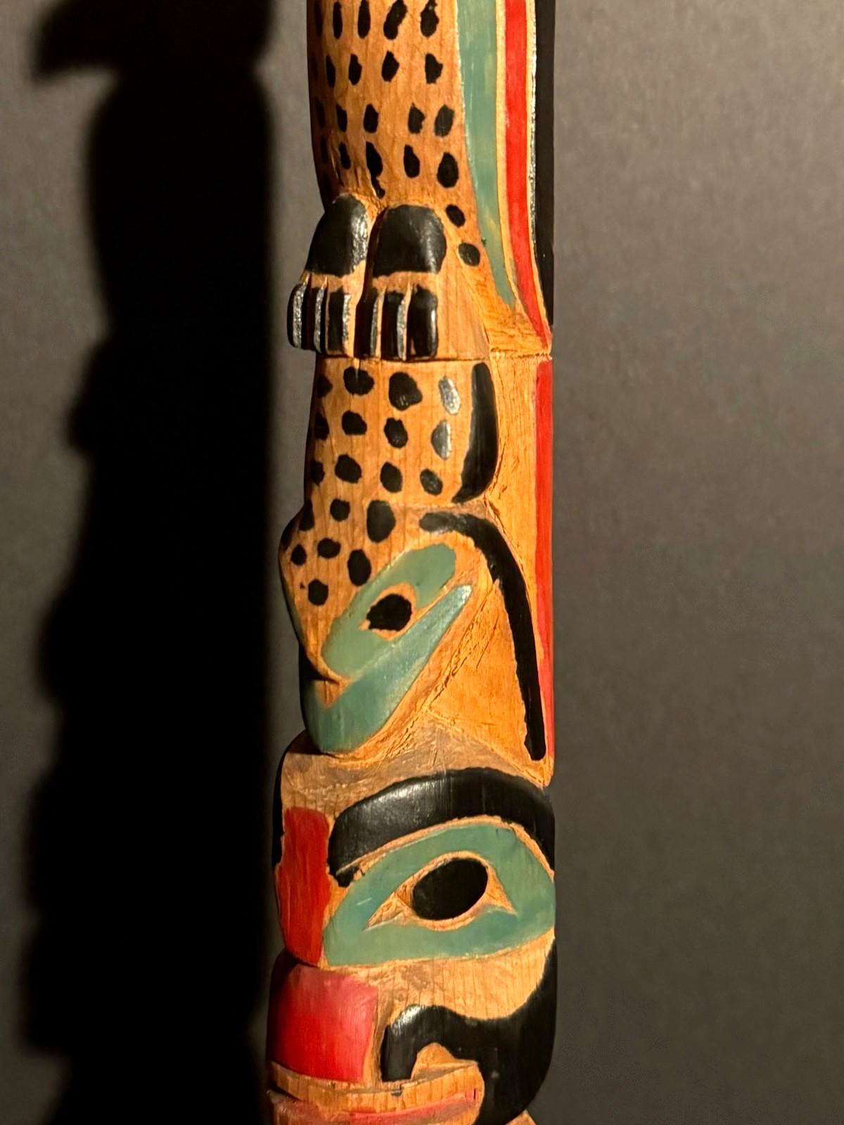 BEAUTIFUL 1930s AK/NW COAST CARVED & PAINTED CEDAR 3-FIGURE TOTEM POLE,EXCELLENT