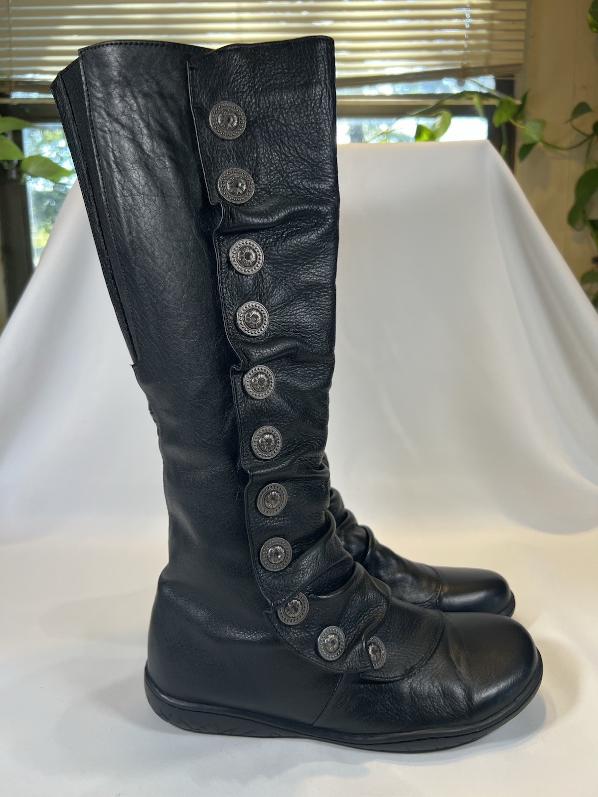 Bernie Mev Women's Whistle Knee High Blk Leather Boot Buttons Size 38 Steampunk