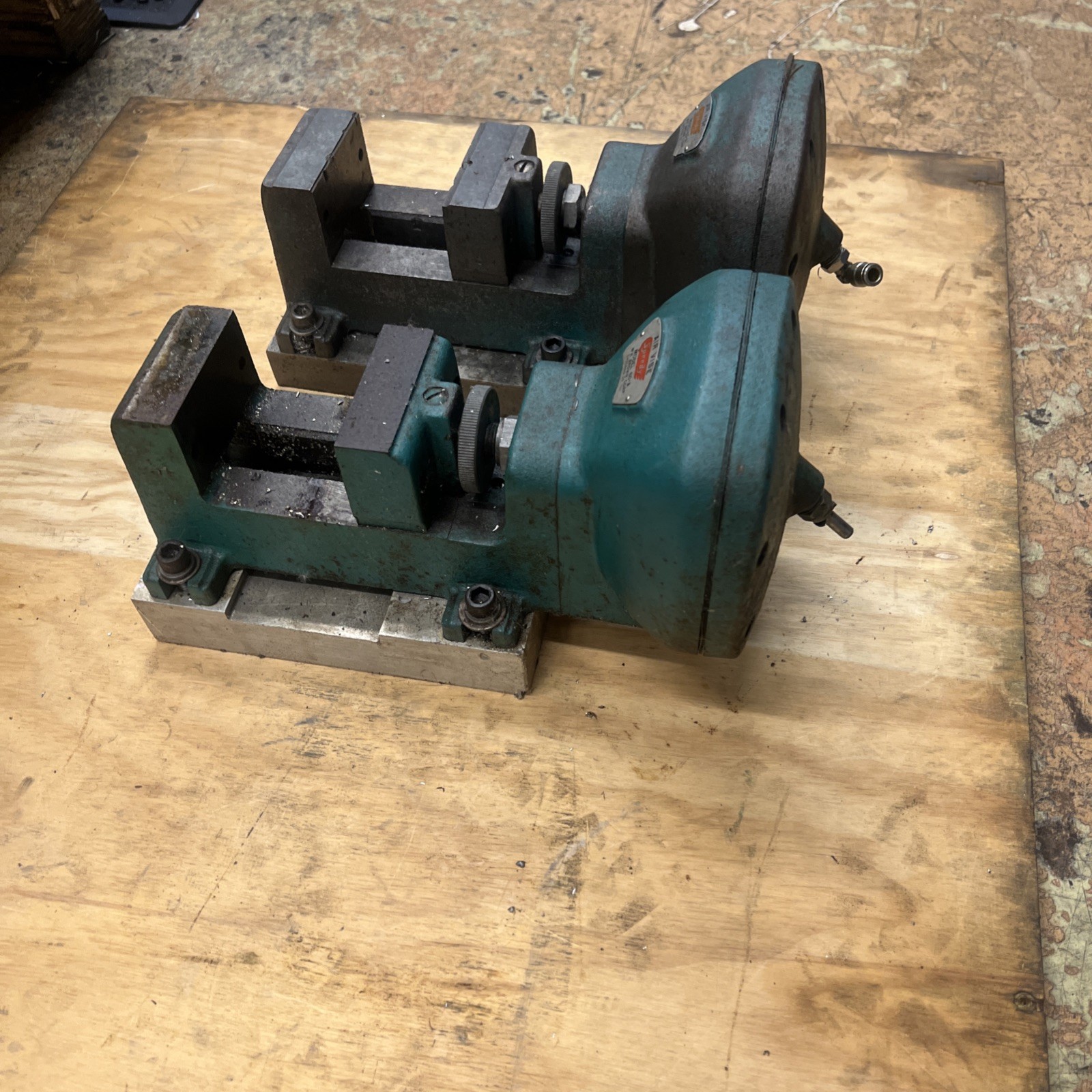 Heinrich Air Vises with Single Acting Cylinder 3"