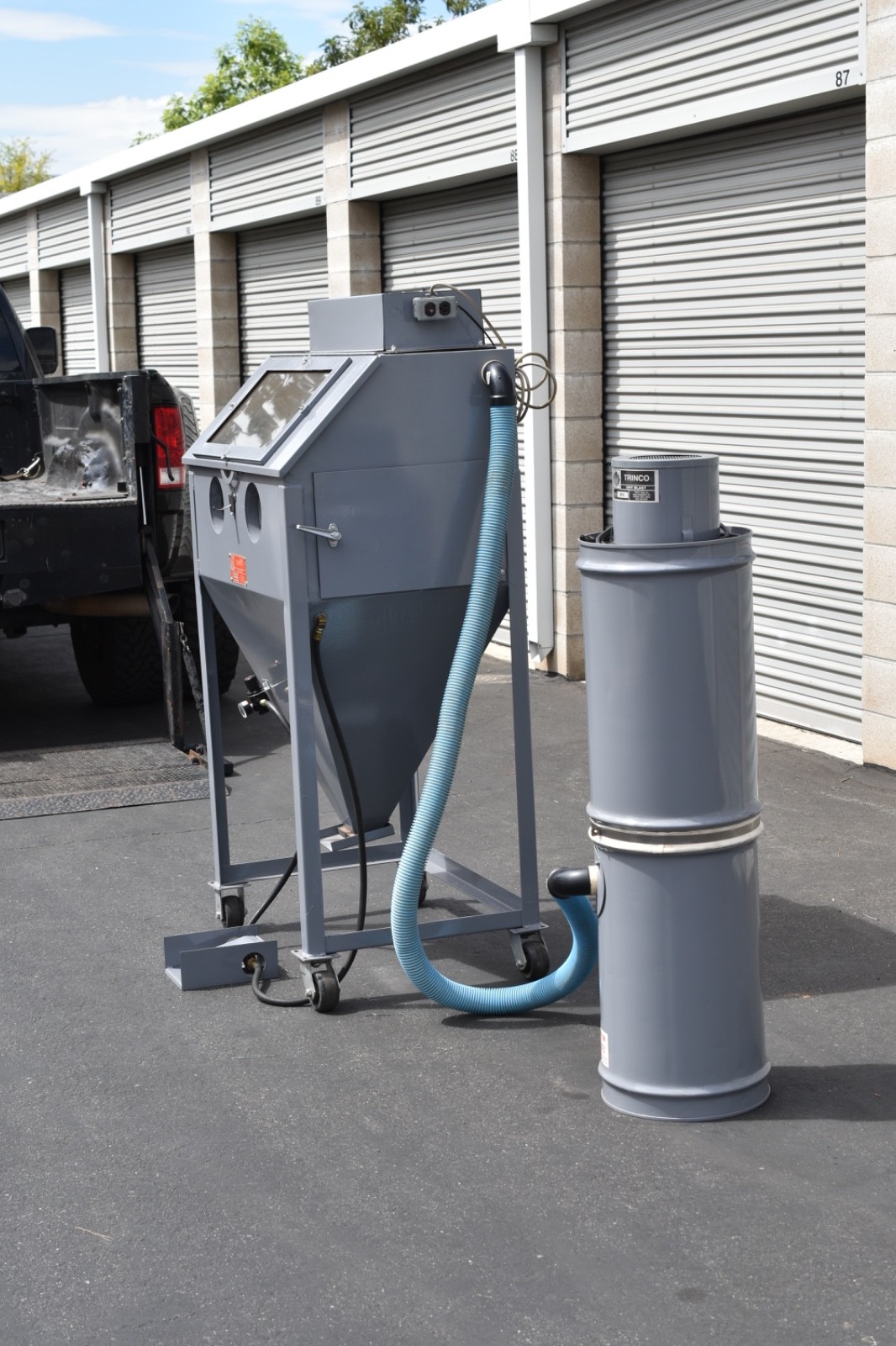 Trinco 36 BP sand blast cabinet with dust collector