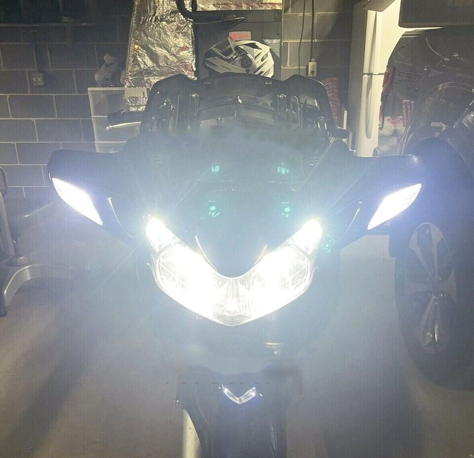 Ultra Hi/Lo LED Bulb for Kawasaki Vulcan 1700 Classic/Nomad 2009-2014 Visibility