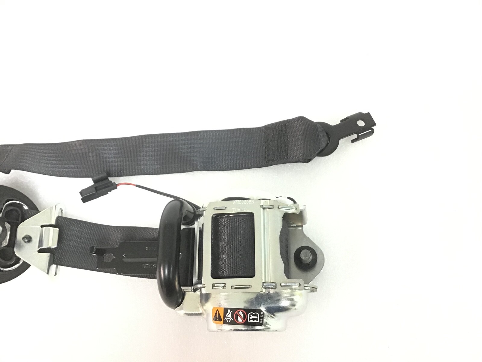 2019 2020 2021 2022 Chevy Silverado 1500 front right seat belt BLACK 84512913