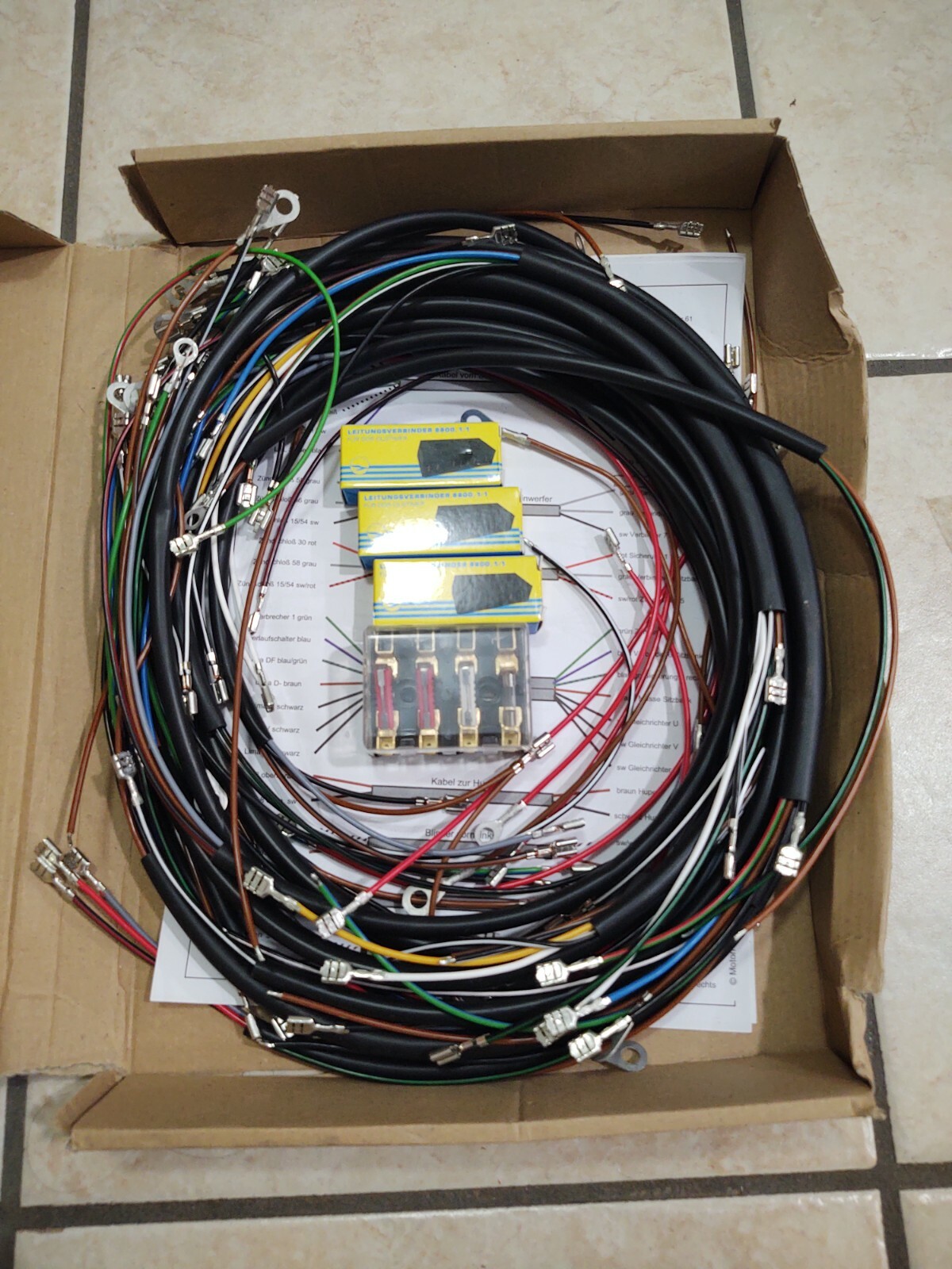 MZTS 250 ETZ 250, INSTALLACION ELECTRICA CON REGLETAS Y CAJA DE FUSIBLES